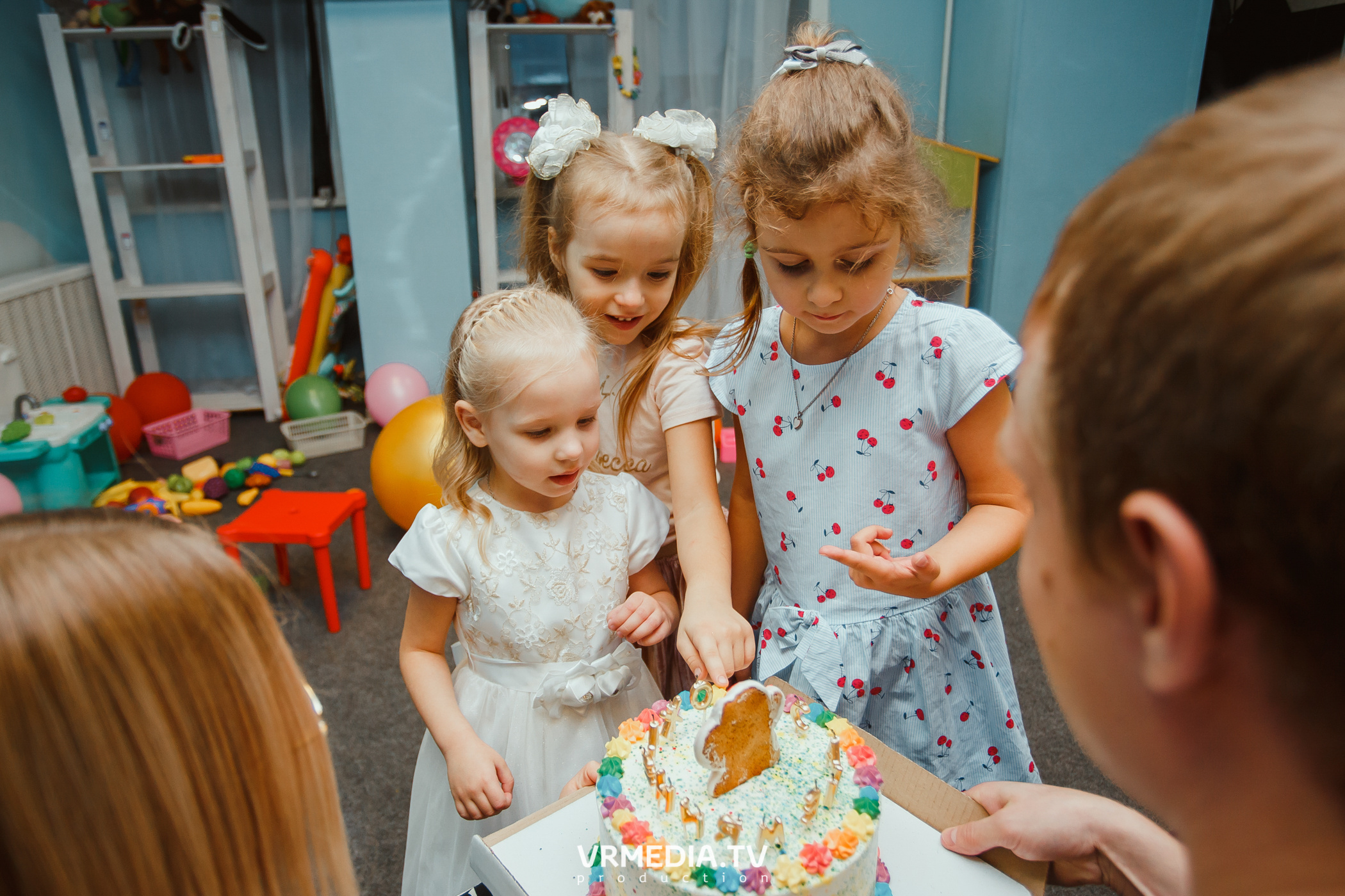 День рождения в «АкунаМатата»