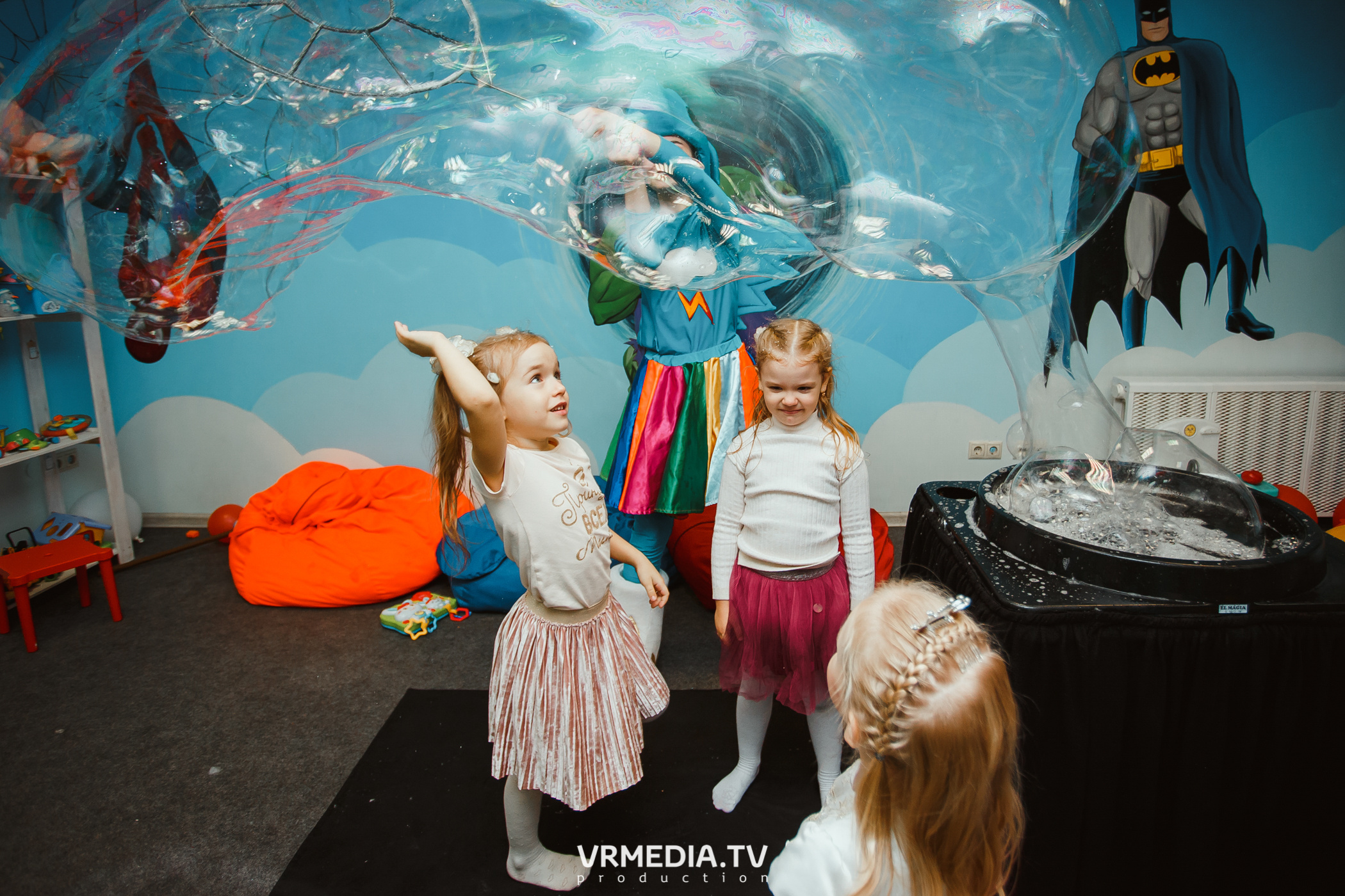 День рождения в «АкунаМатата»