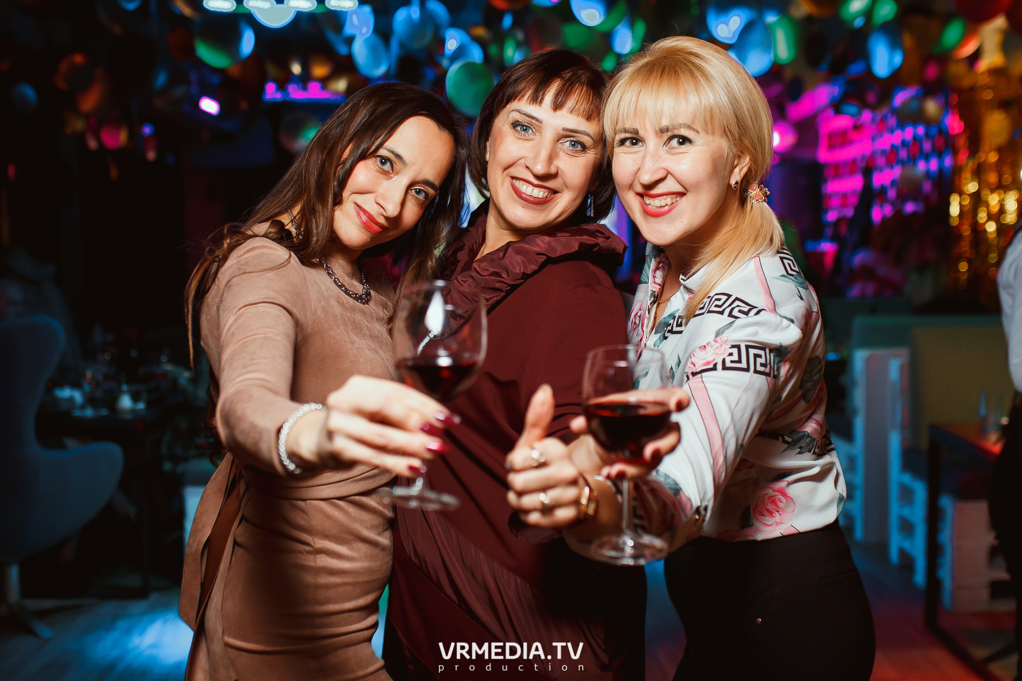 1 год караоке-ресторану «Мимо Нот»