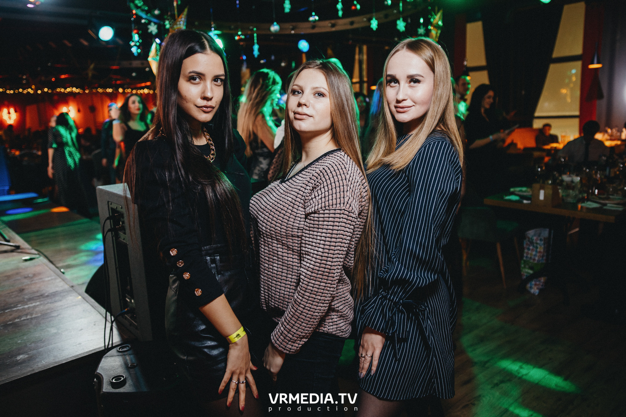 Новогодние корпоративы в гриль-баре «Жара»