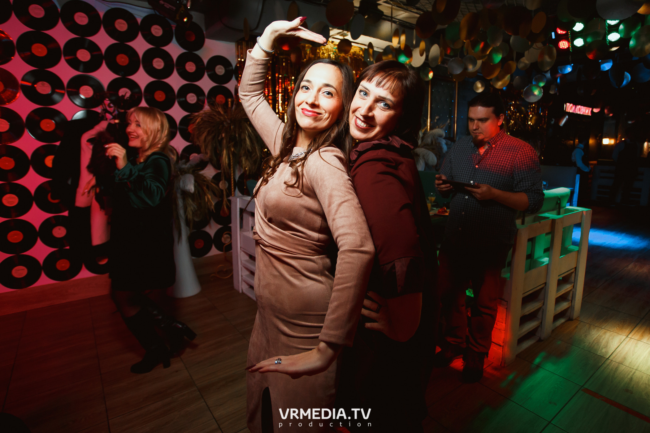 1 год караоке-ресторану «Мимо Нот»