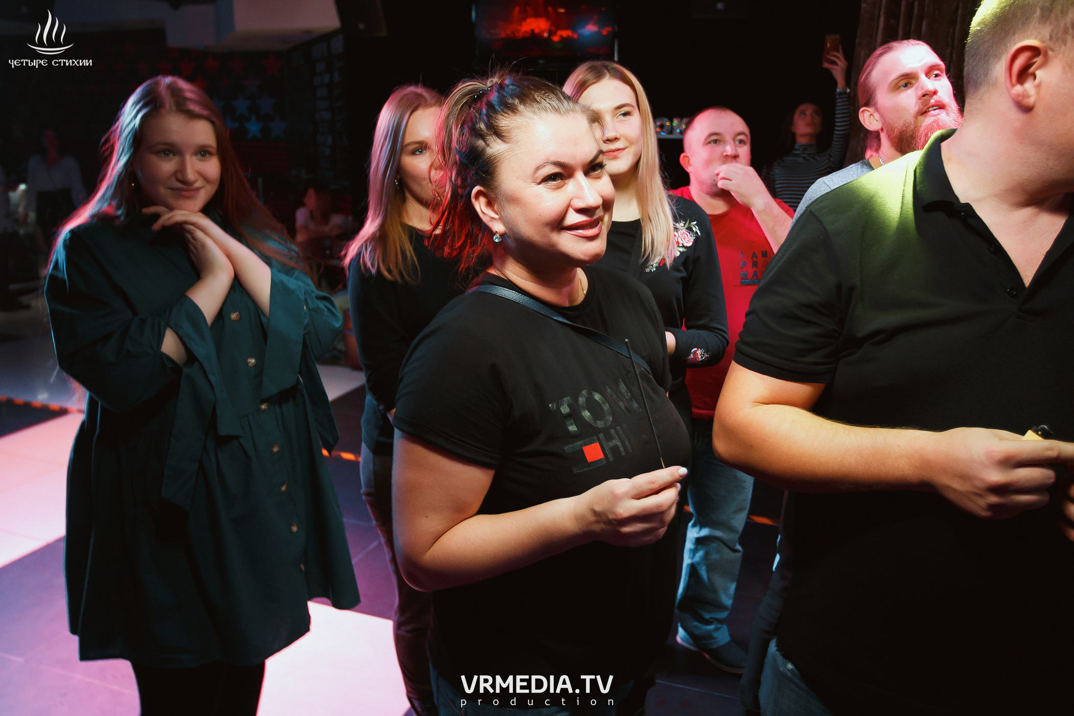 Стихийный HAPPY BIRTHDAY в караоке-баре «Четыре стихии»