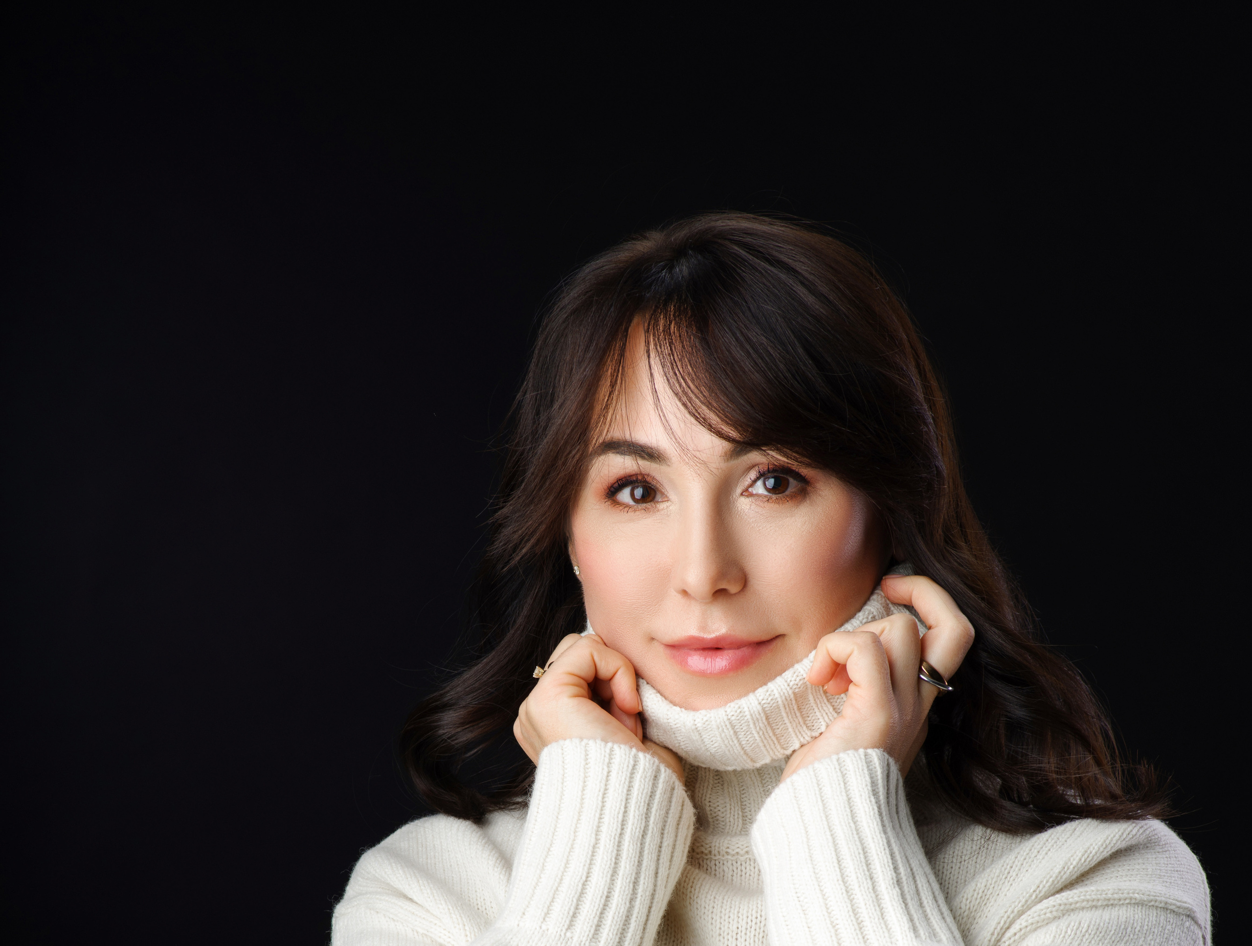 Классический женский портрет в студии 