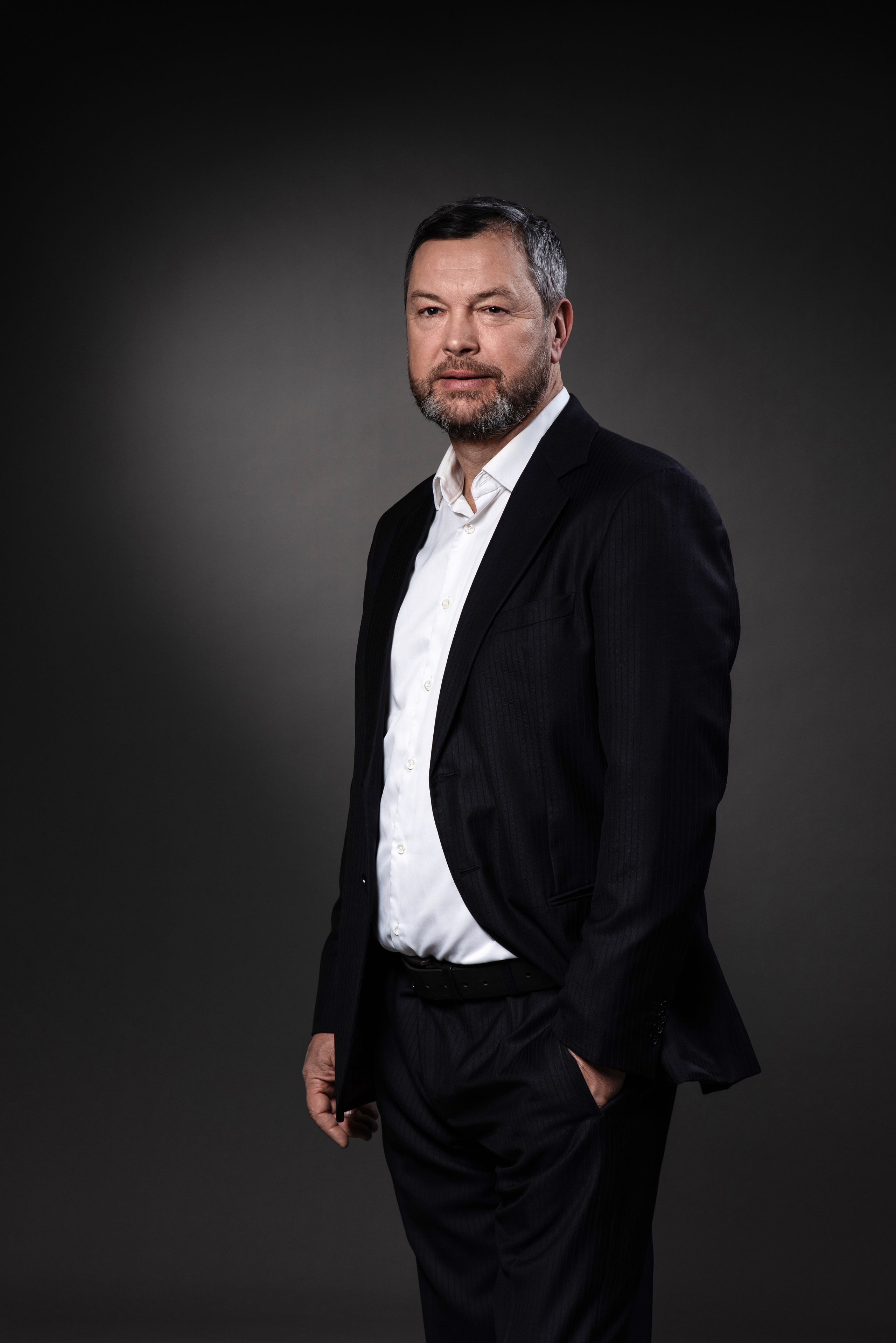 Мужской  портрет на сером фоне в  Ростов-на-Дону Залитко Вячеслав