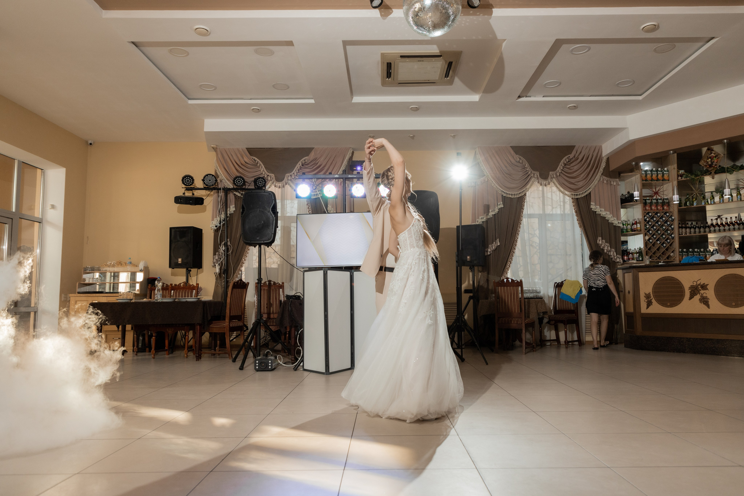 Роман и Александра (банкет). Свадебный фотограф Ангелина Сунгатулина | Саратов | Балаково | Вольск