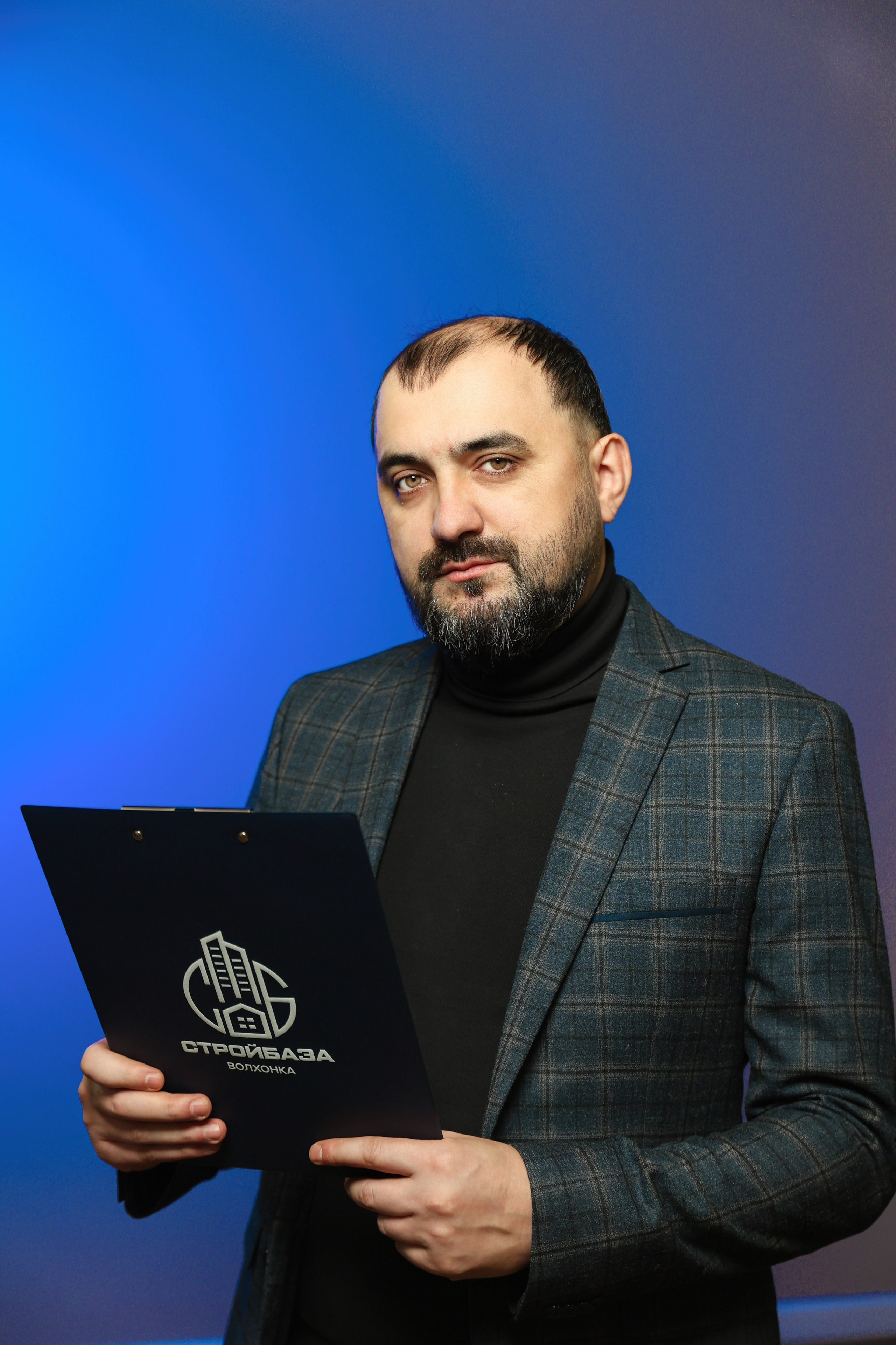 Выездные портреты для стройбазы «Волохонка». Снимаю съемки