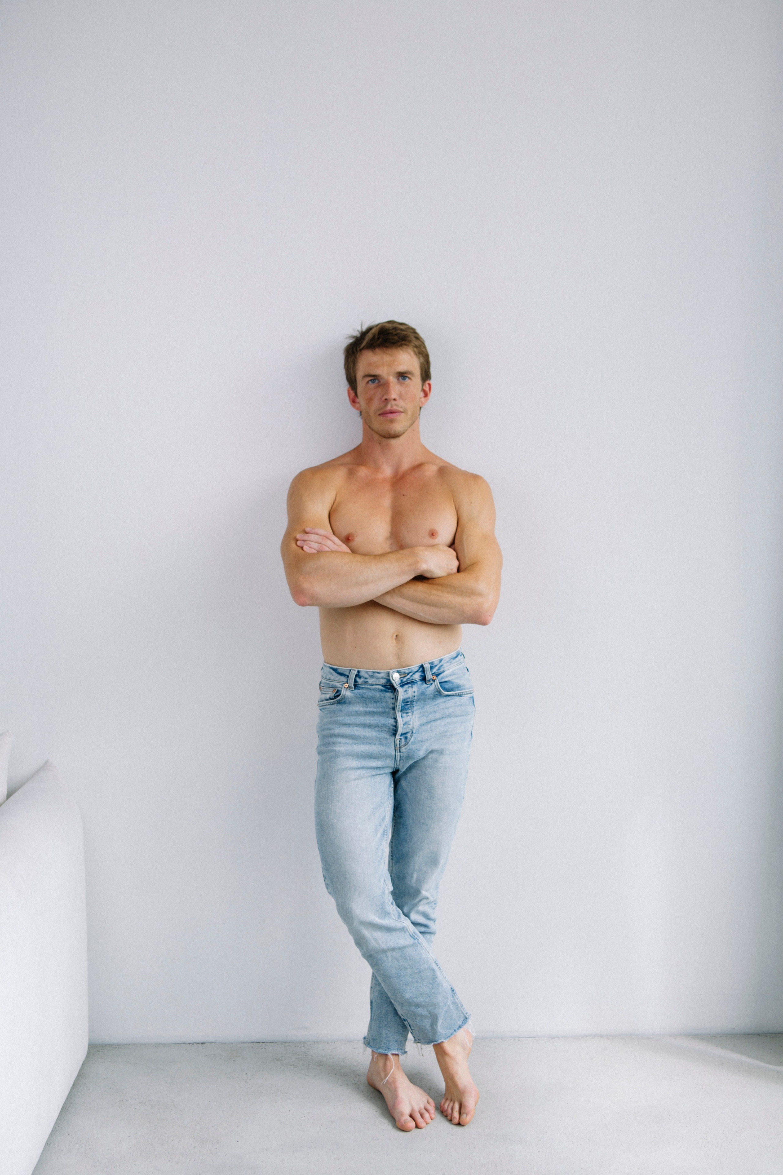 Настя и Стас. Студия. Минимализм. Портретный фотограф в Минске