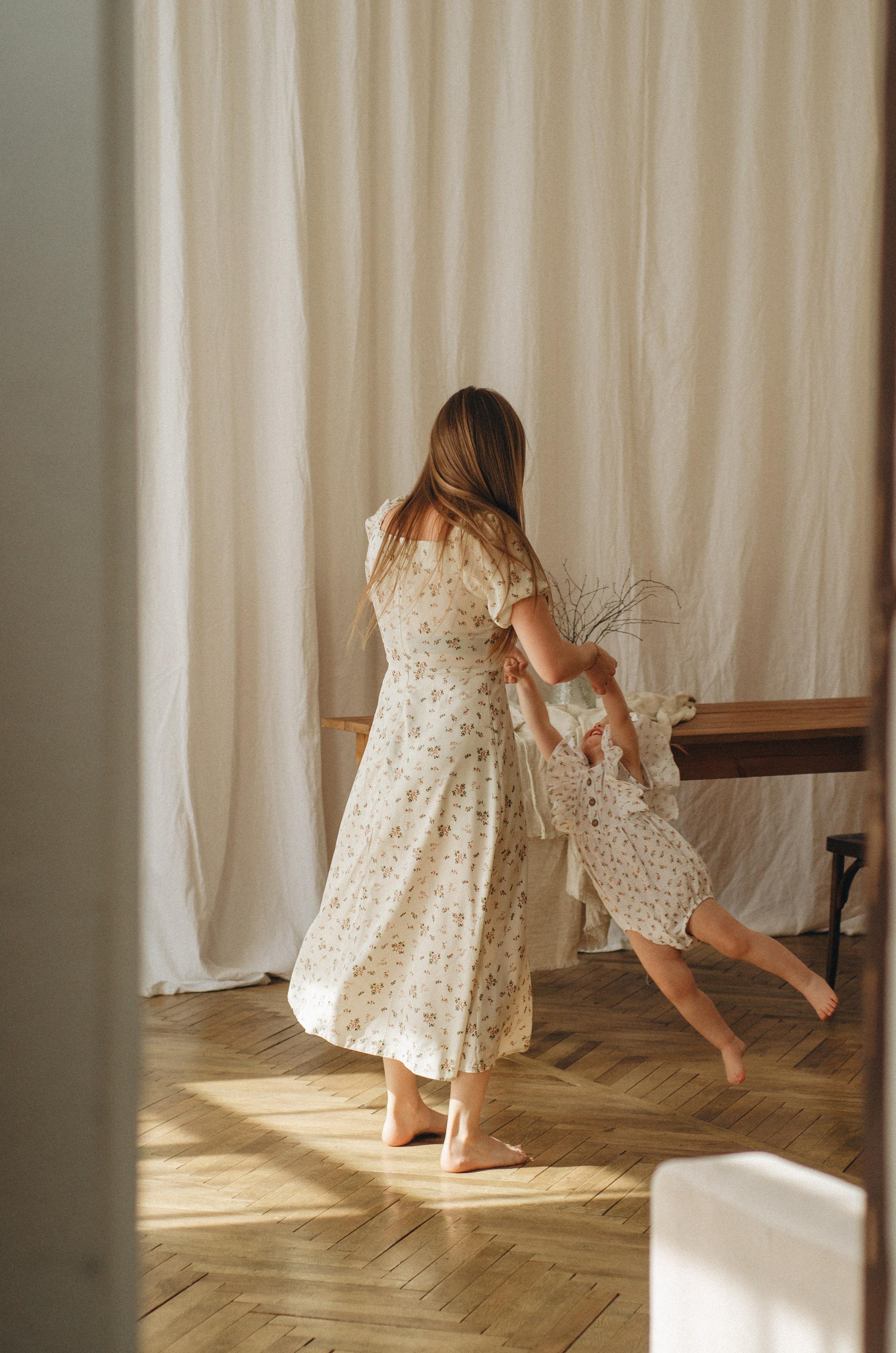 Ксюша и маленькая Маша, студия. Семейный фотограф в Барнауле Ирина Ястребова