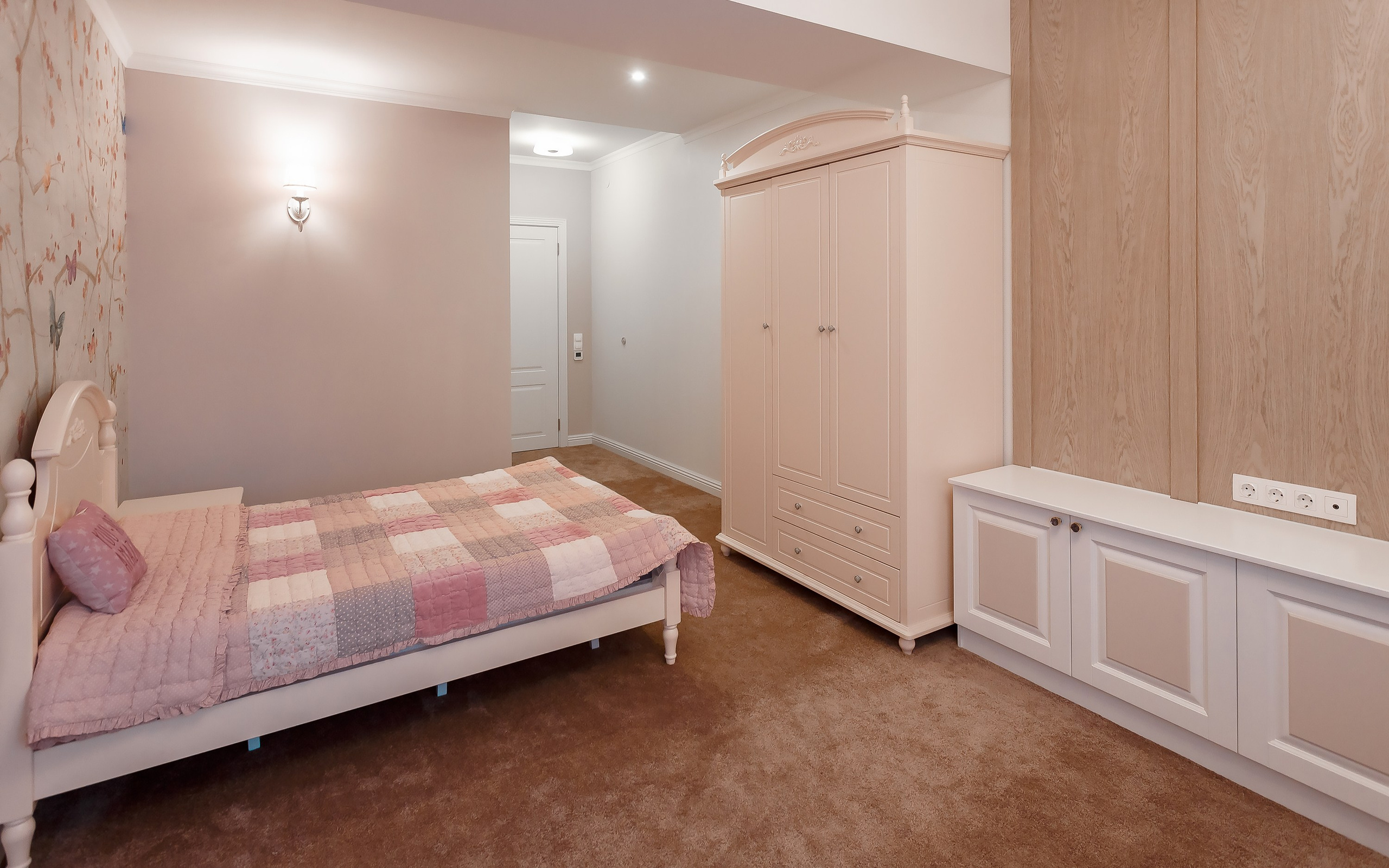 Central interior. Репортажный фотограф в Алмате Чумаков Георгий