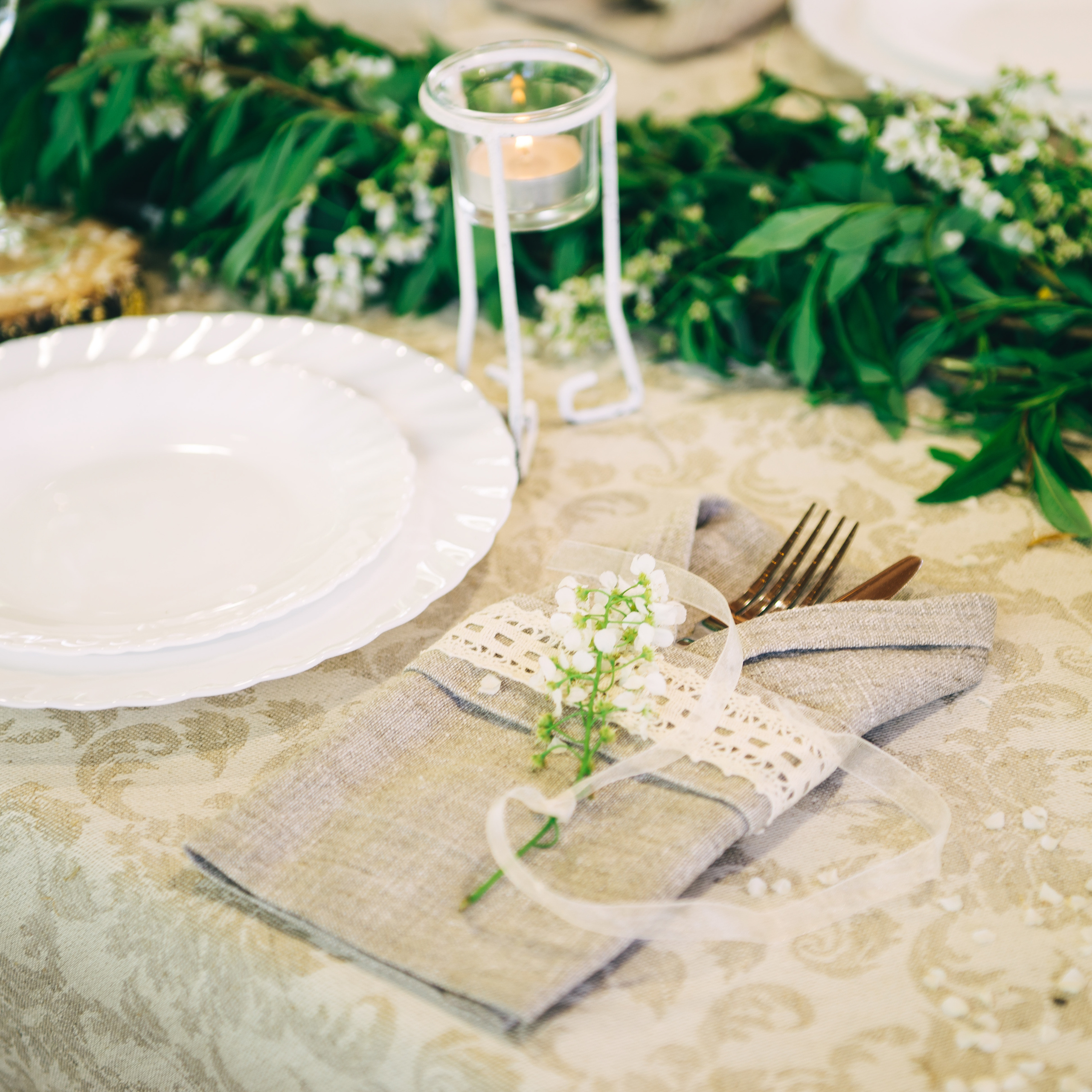 Алина и Валера. В лесу. Семейный и свадебный фотограф во Владивостоке