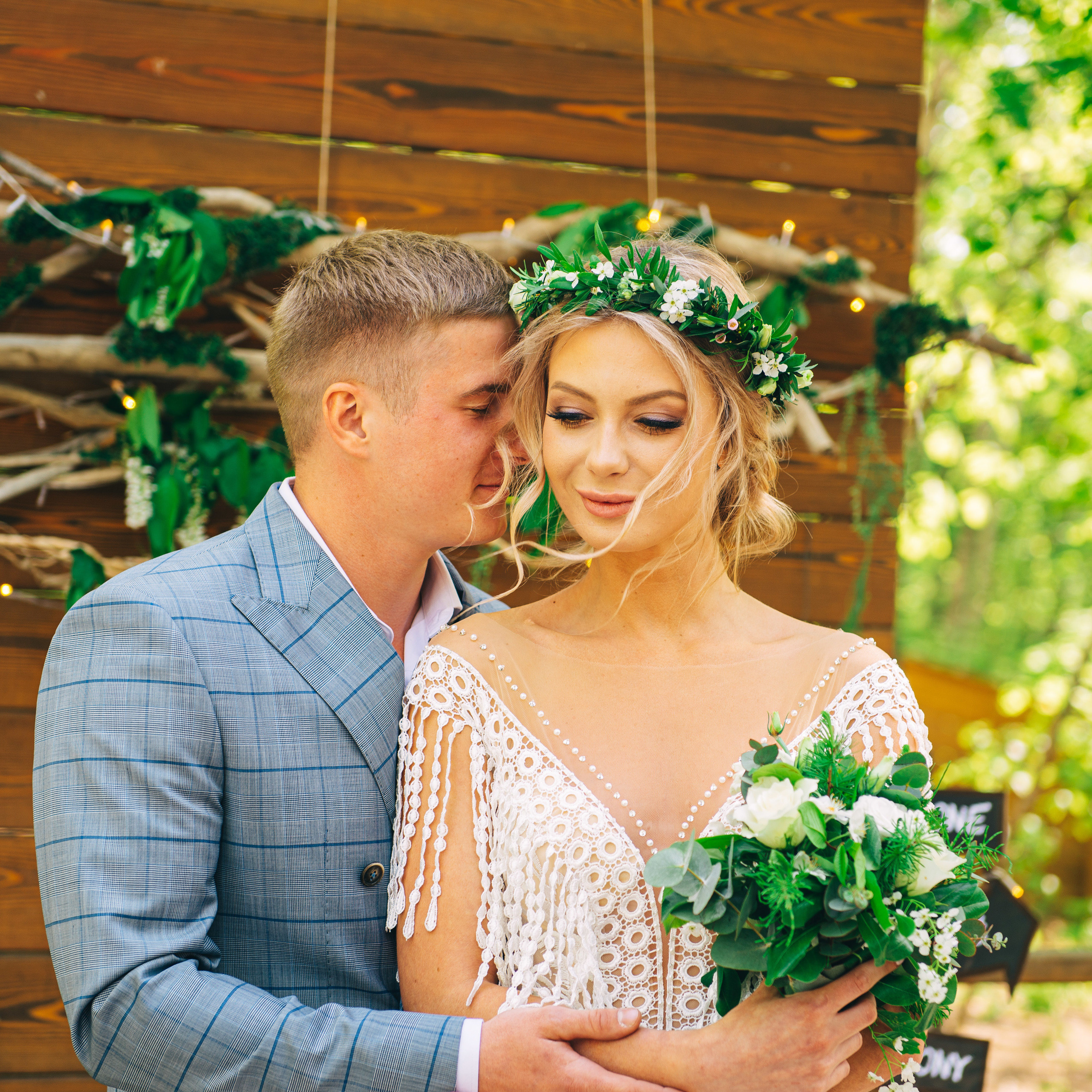 Алина и Валера. В лесу. Семейный и свадебный фотограф во Владивостоке