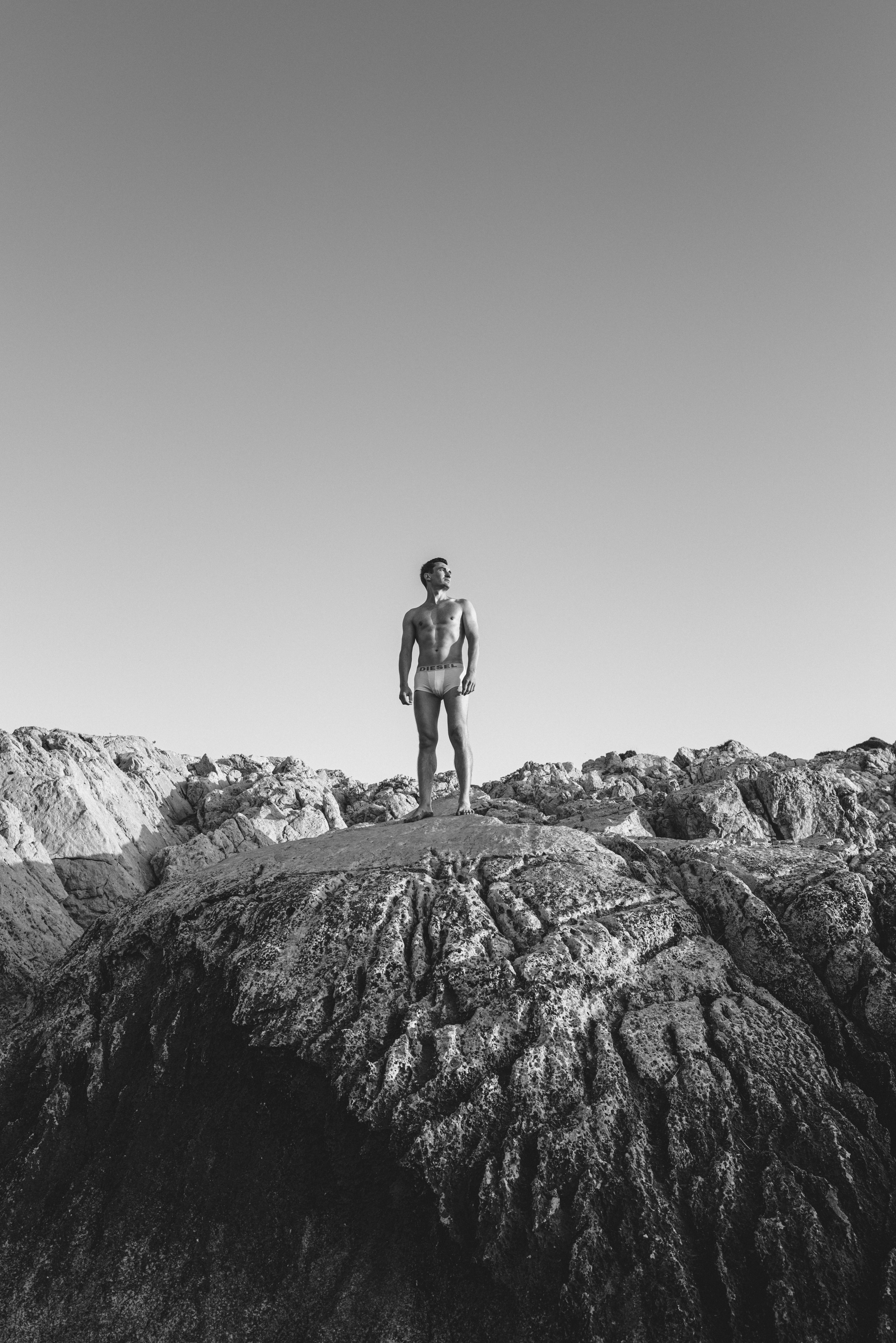 I am Diana, a portrait photographer. I take pictures around the world