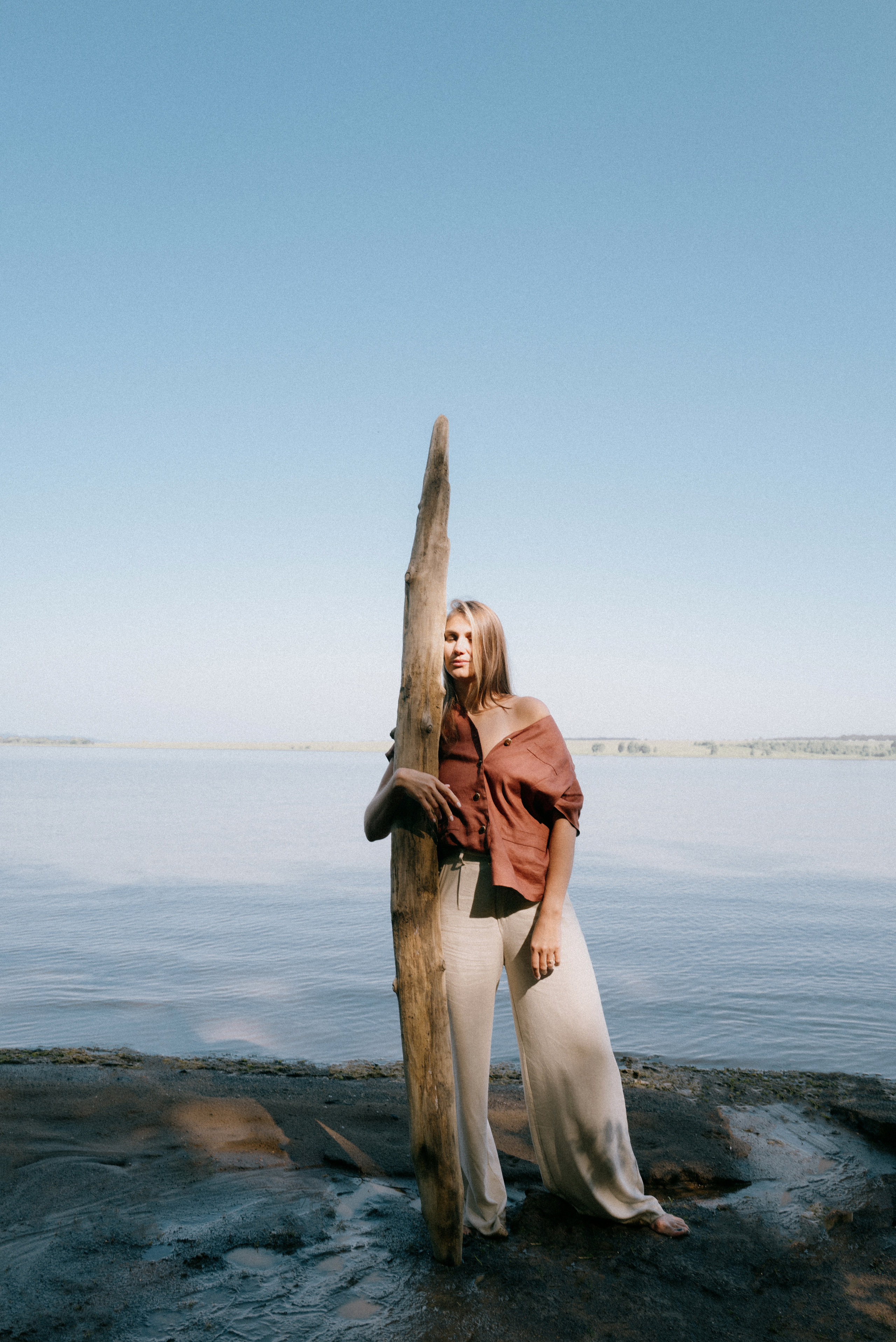 I am Diana, a portrait photographer. I take pictures around the world