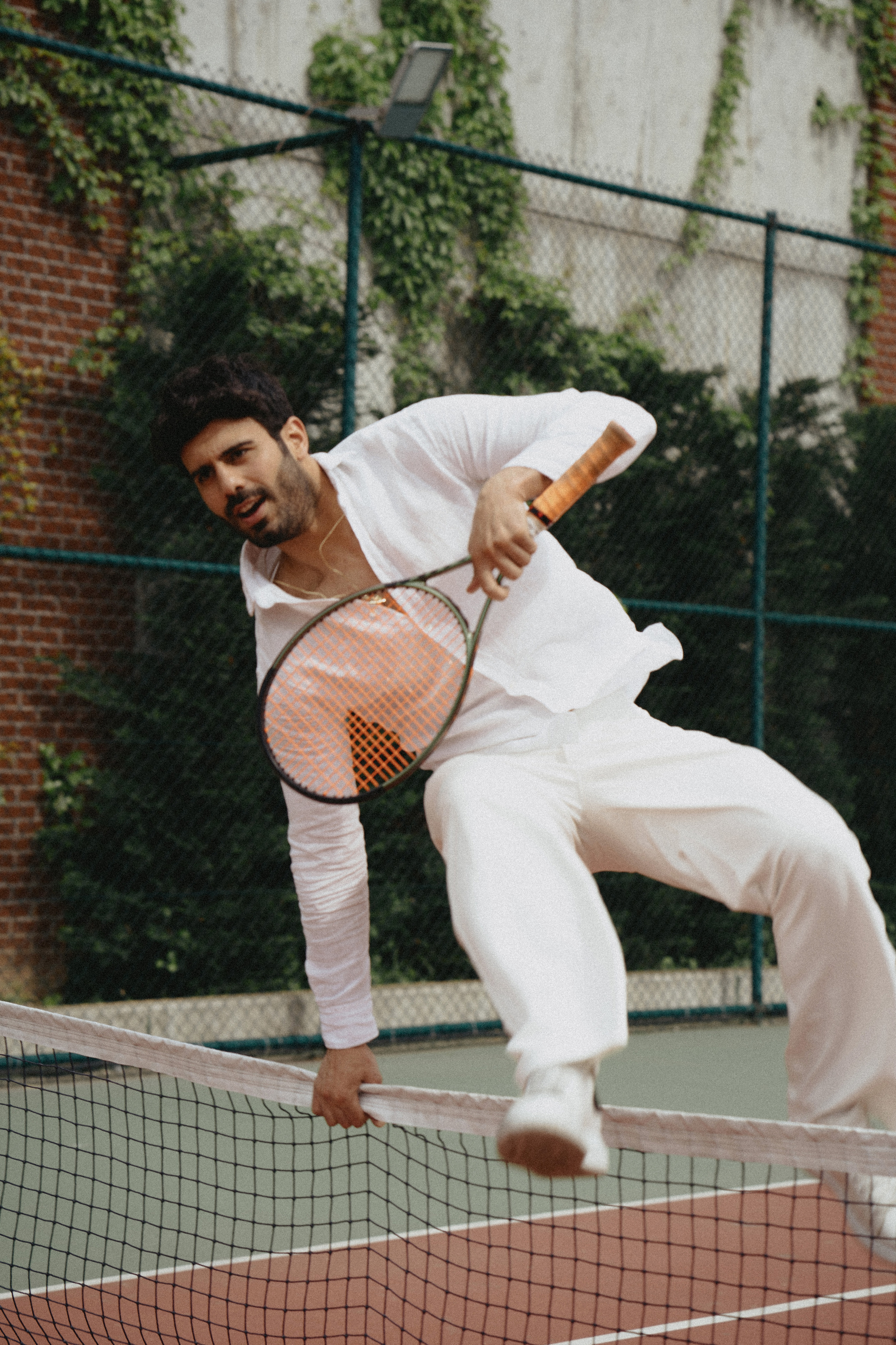 Эмре. I am Diana, a portrait photographer. I take pictures around the world