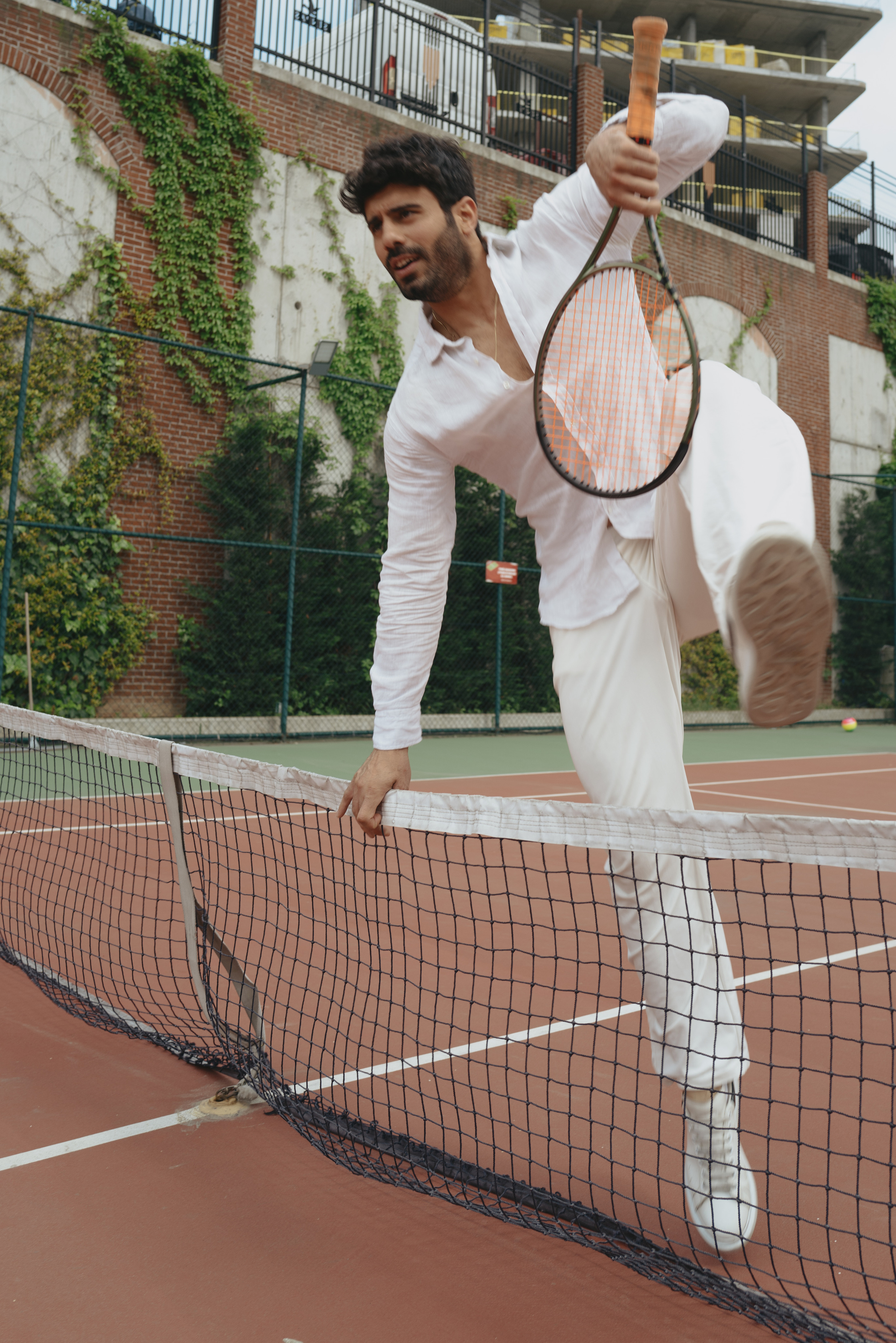 Эмре. I am Diana, a portrait photographer. I take pictures around the world