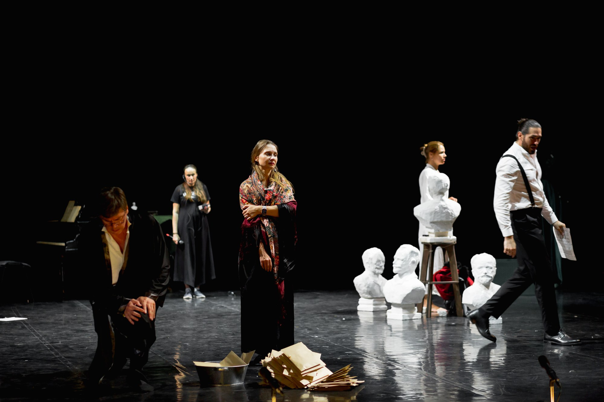 Спектакль Приглушенные голоса в Театре Эрмитажа (+репетиция). Семейный и портретный фотограф в Санкт-Петербурге Андрей Воробьев