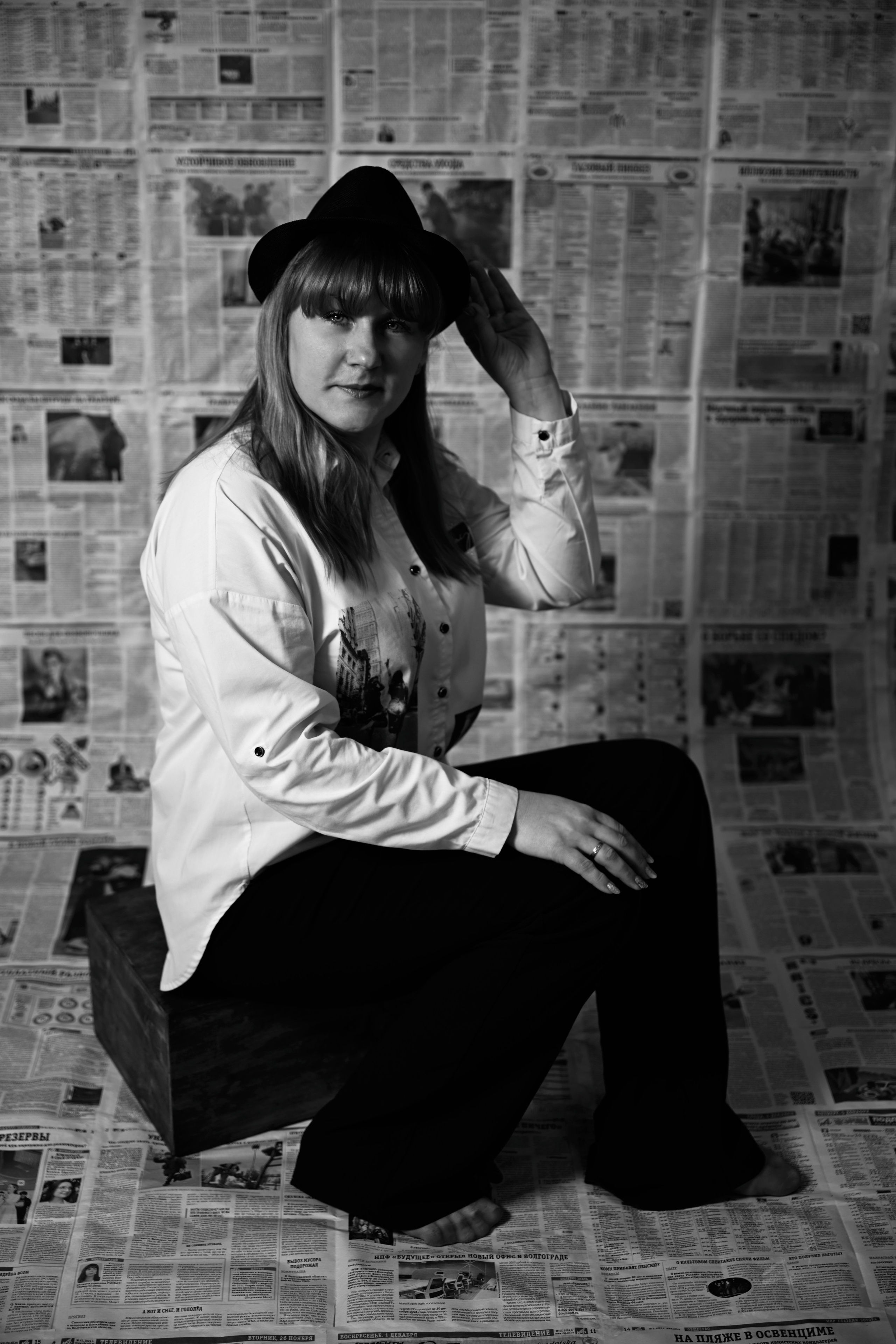 Газетный фон. Портретный фотограф Николай Александрович