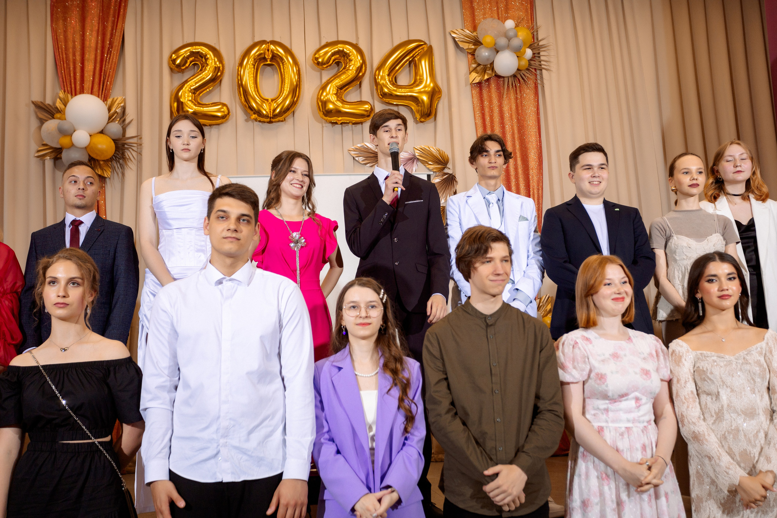 ВРУЧЕНИЕ АТТЕСТАТОВ: Пример. Все фото. Профессиональный фотограф в Ижевске Леша Петров