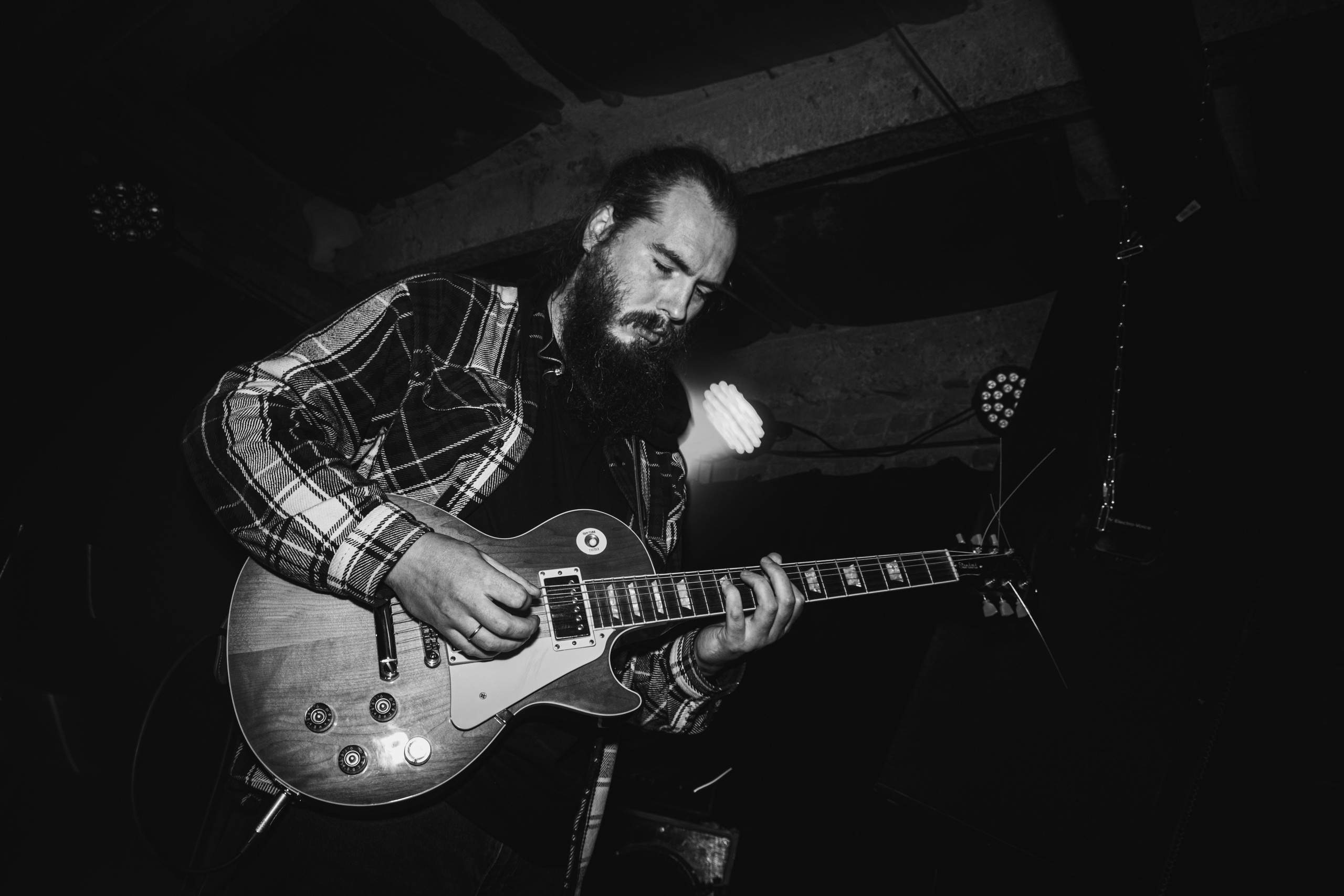 Laugar & Шумы Штормовых Широт & Пожары На Дальнем Севере 11.10.2025. Репортажный фотограф в Москве Legiodot