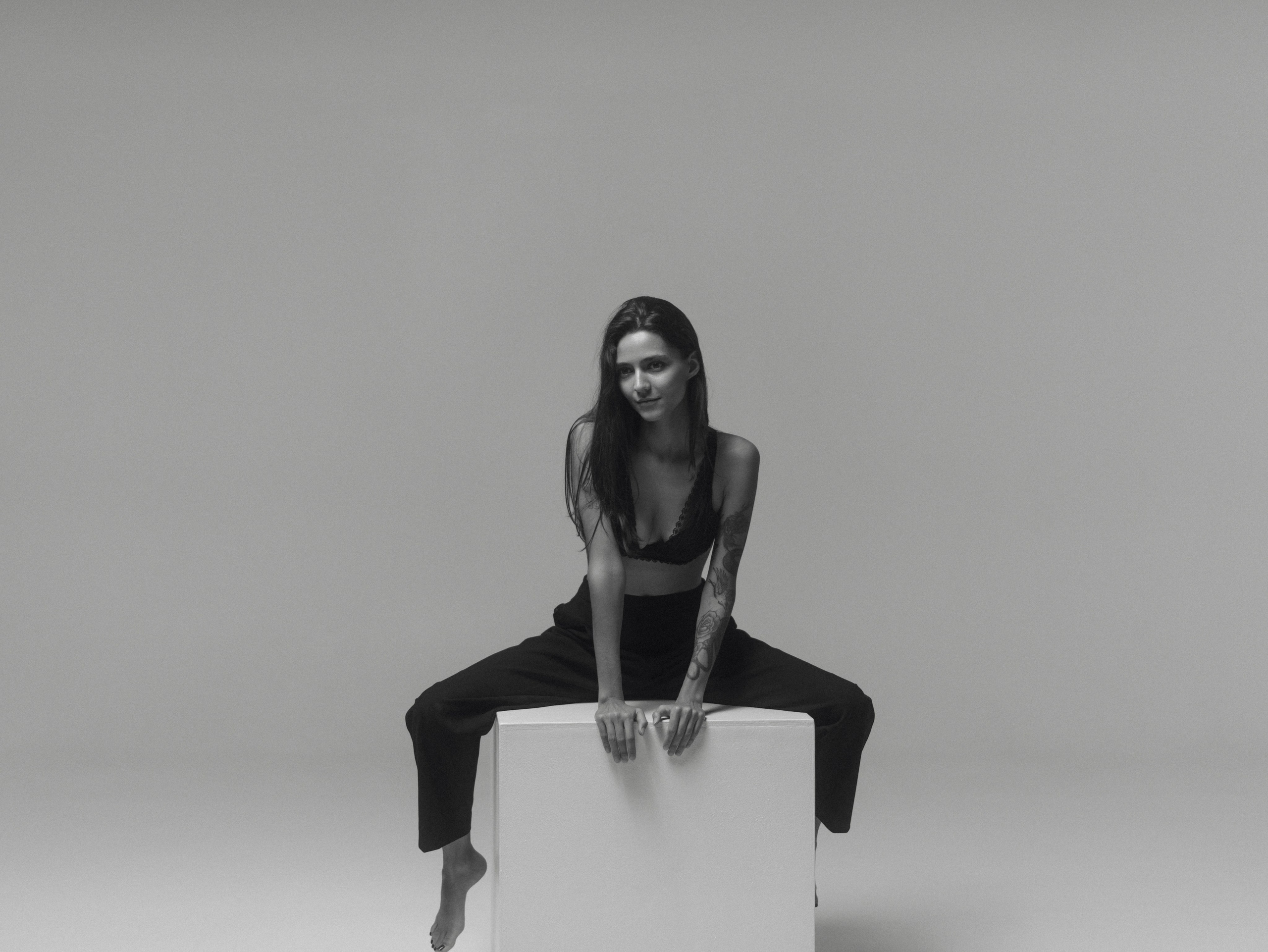 Студийная фотосъемка с Алиной на циклораме в Казани