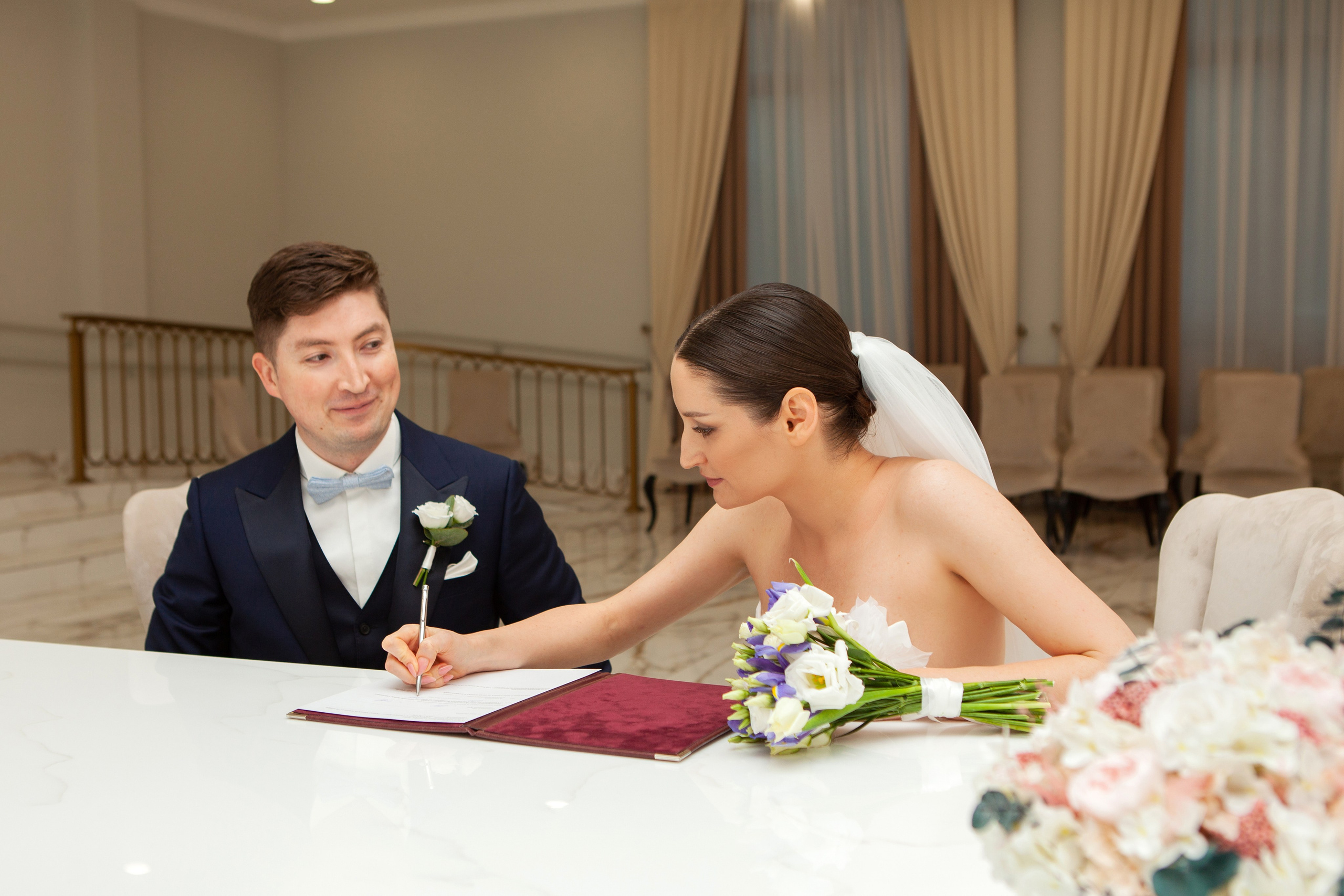 Фотосессия жениха и невесты в шипиловском загсе. Фотограф Ольга Ефремова