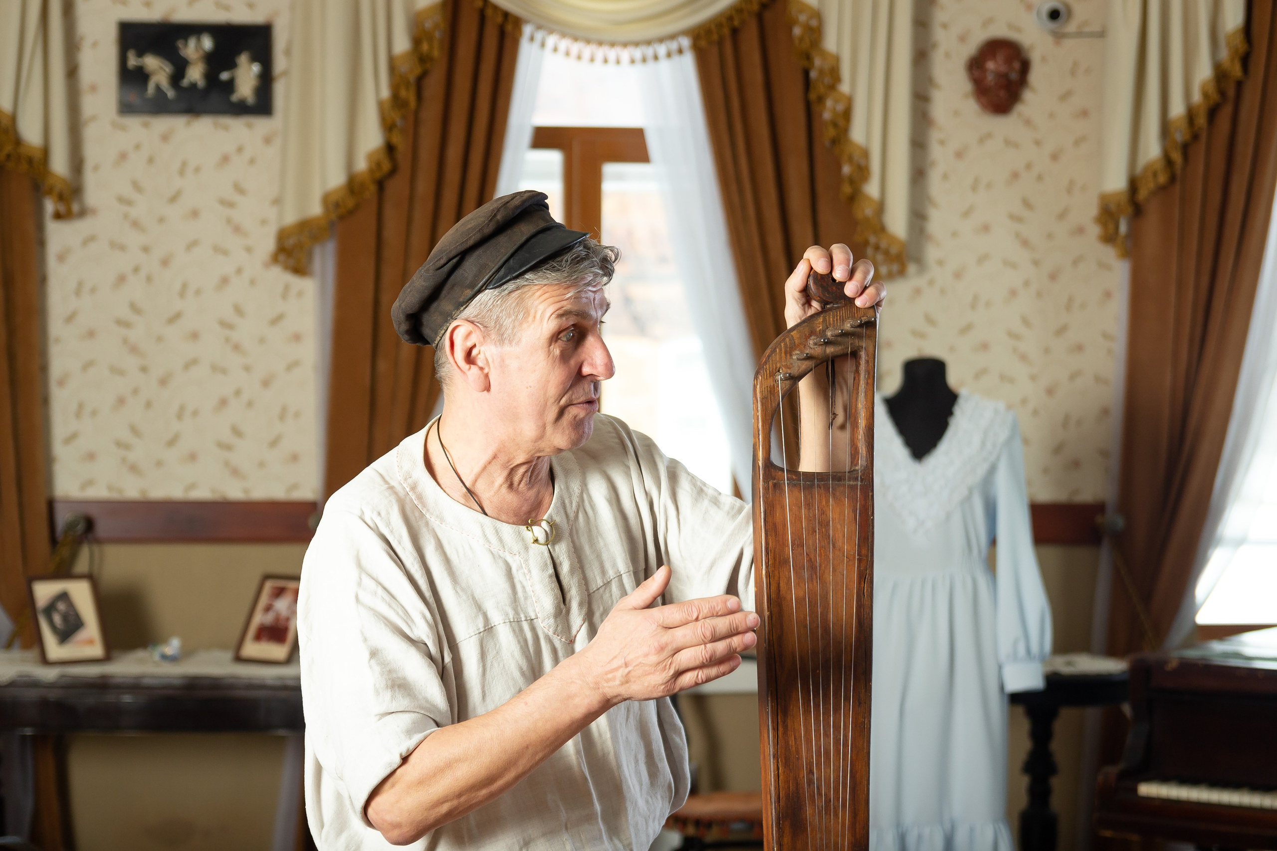 Музей забытой музыки. Александр Стряпунин — предметный фотограф в Улан-Удэ