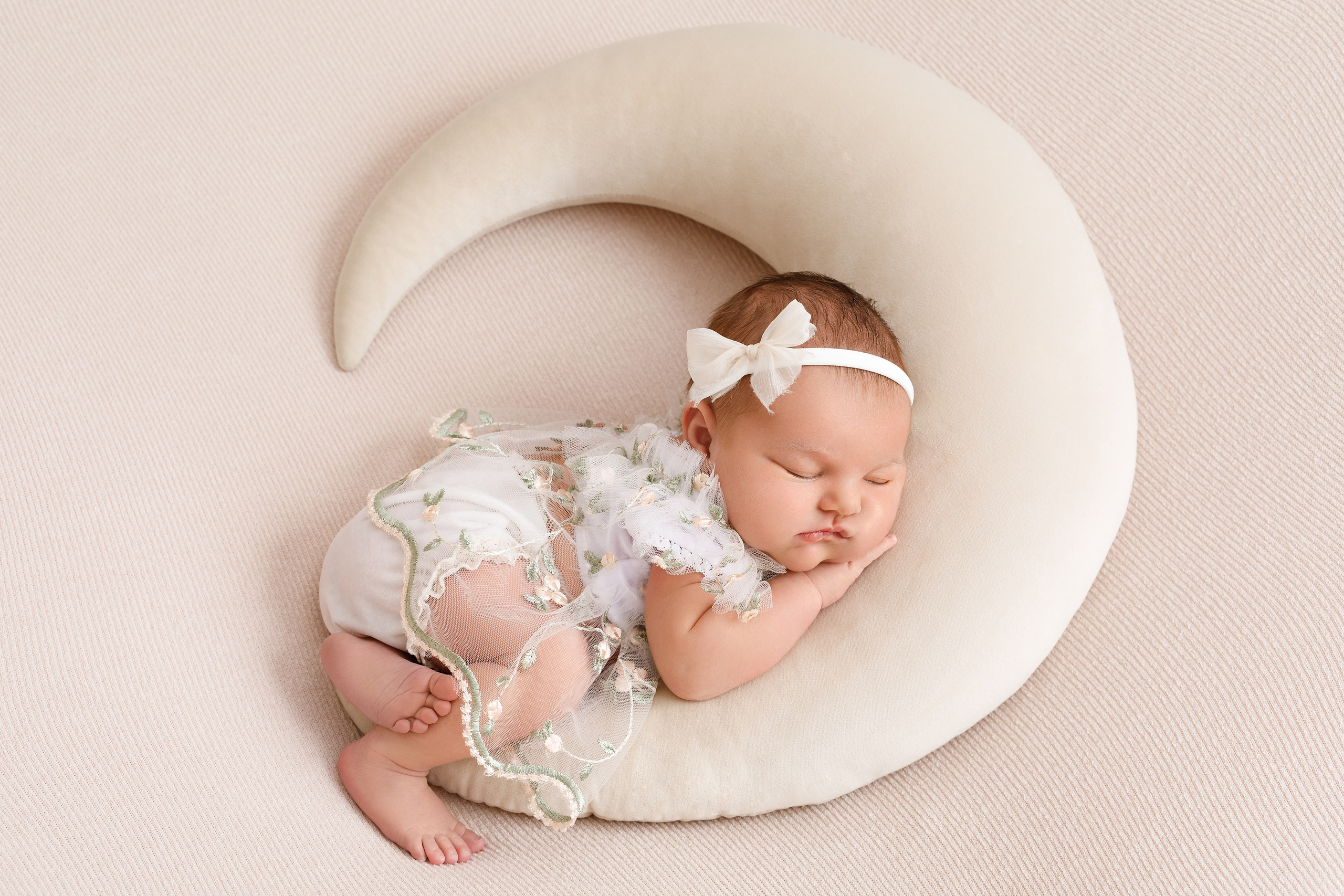 PH @newborn_flower. Retoucher Aleksmokh