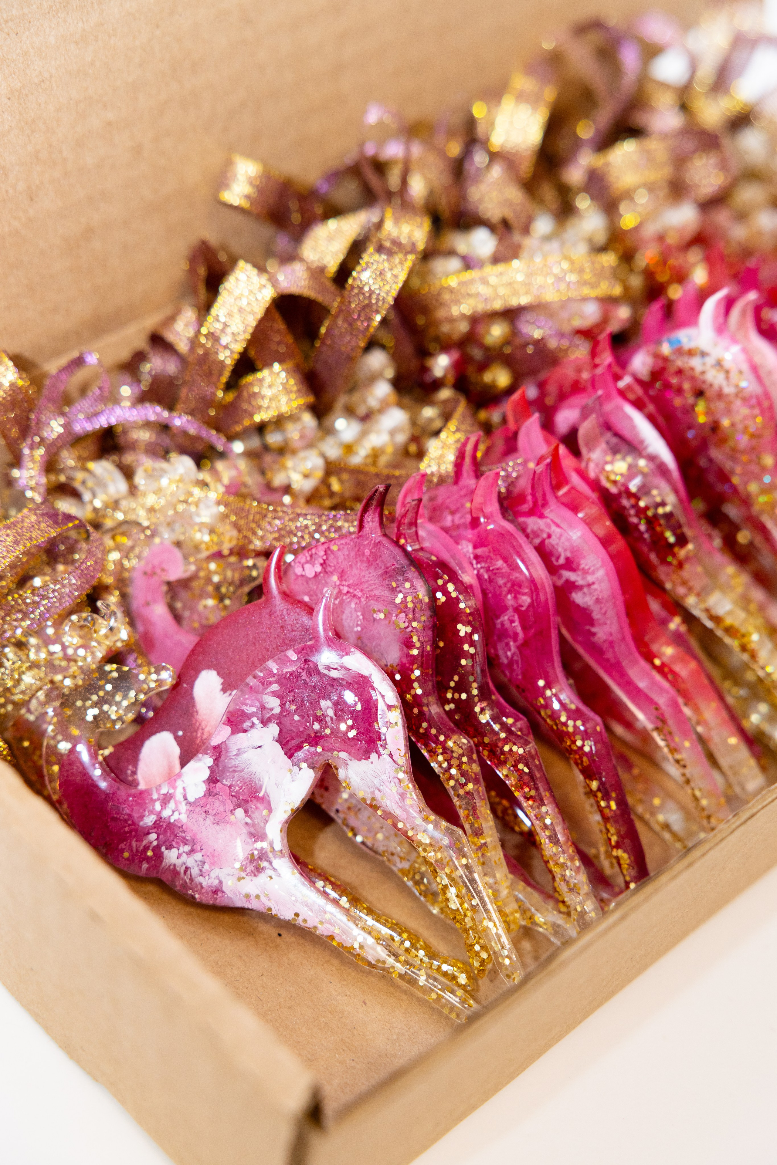 Елочные игрушки из смолы. Художник Якимова Юлия картины в интерьер и предметы декора