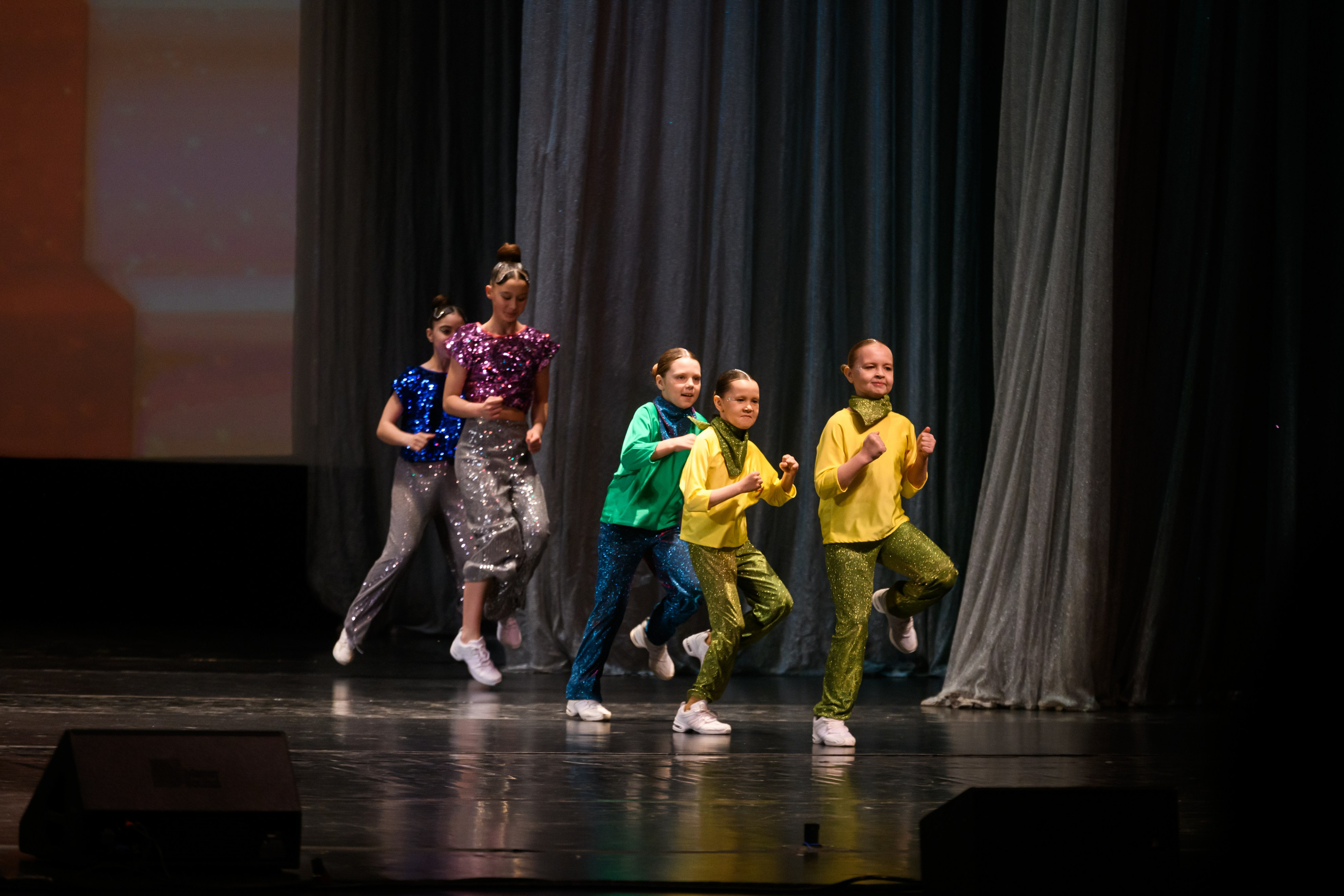 23 апреля, часть 1, БКЗ Октябрьский, г. Санкт-Петербург. Золотое яблочко