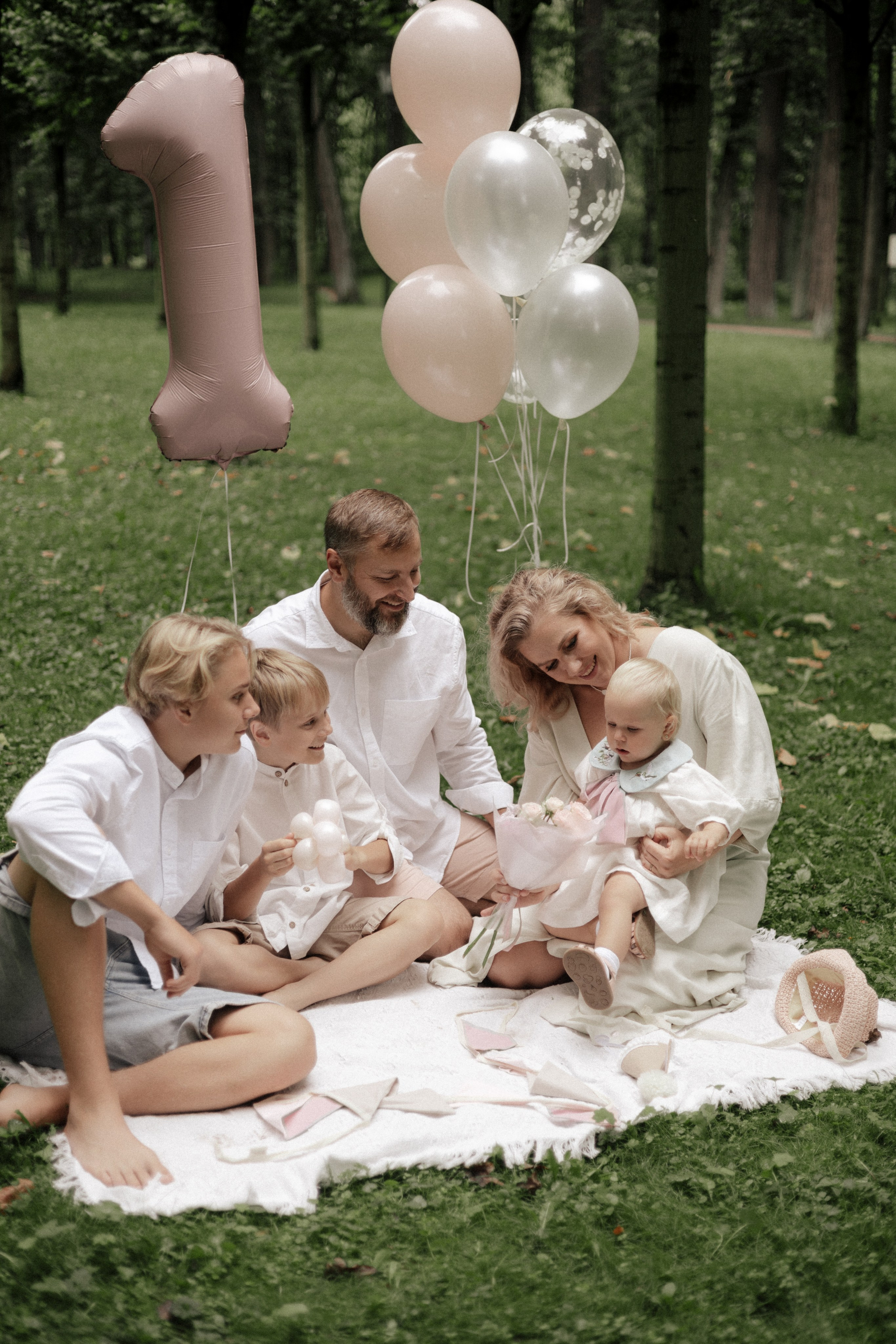 Семейная фотосессия в Оставьевском парке. Свадебный и портретный фотограф в Москве Анастасия Масюк