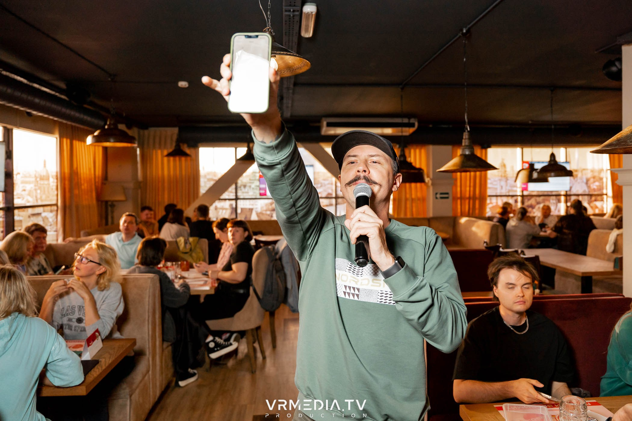 Эйнштейн Party в ресторане «Мюнхен»