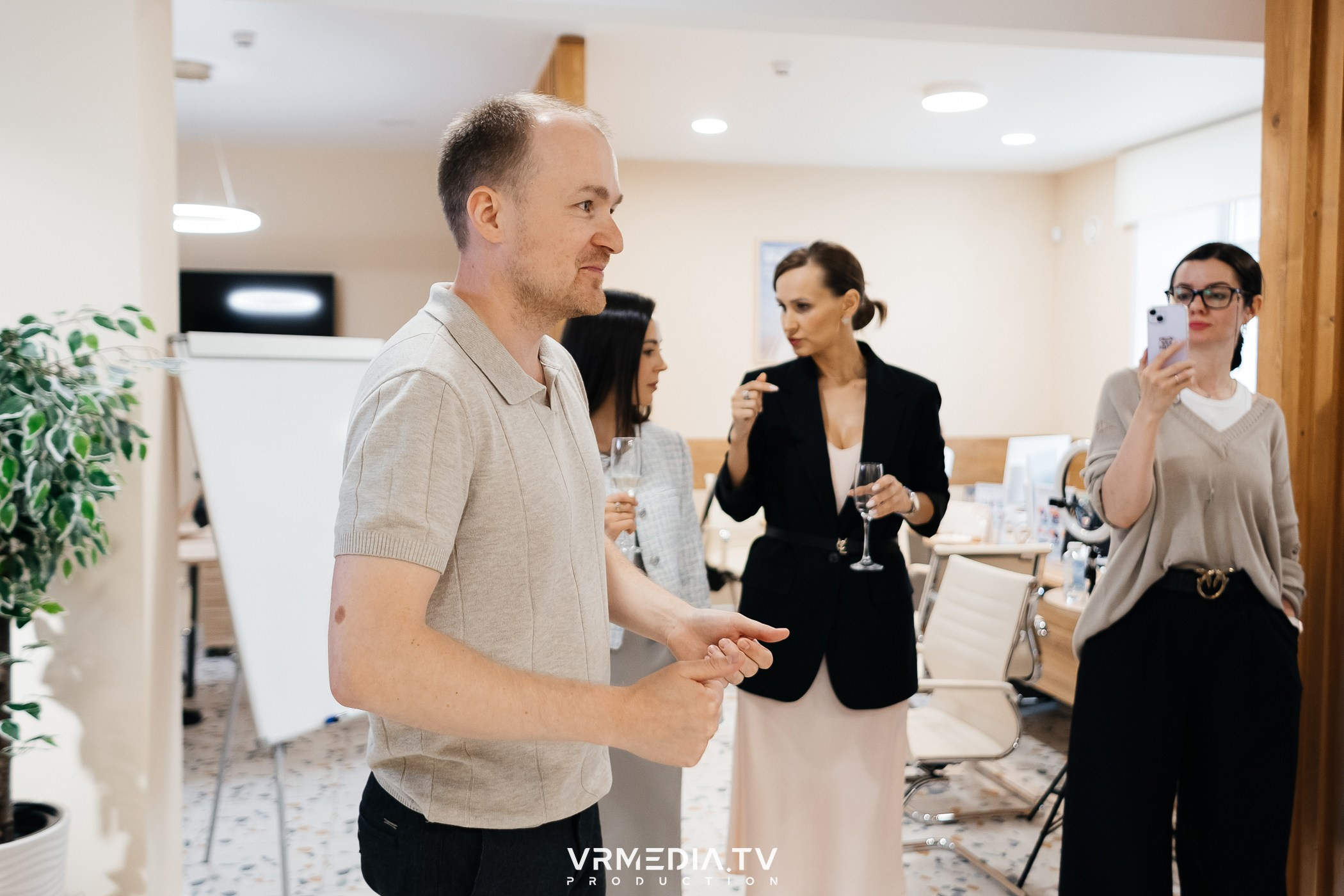 Business travel brunch