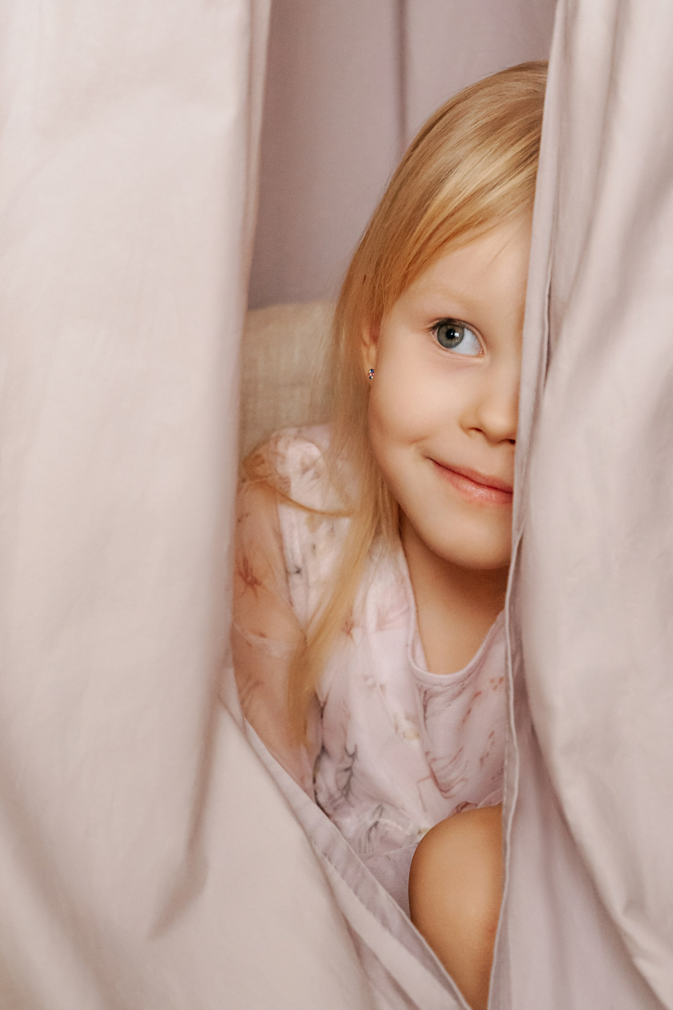 Семейная фотосессия в студии. Семейный и свадебный фотограф Минск Юрий Прилепов. Выпускные альбомы!