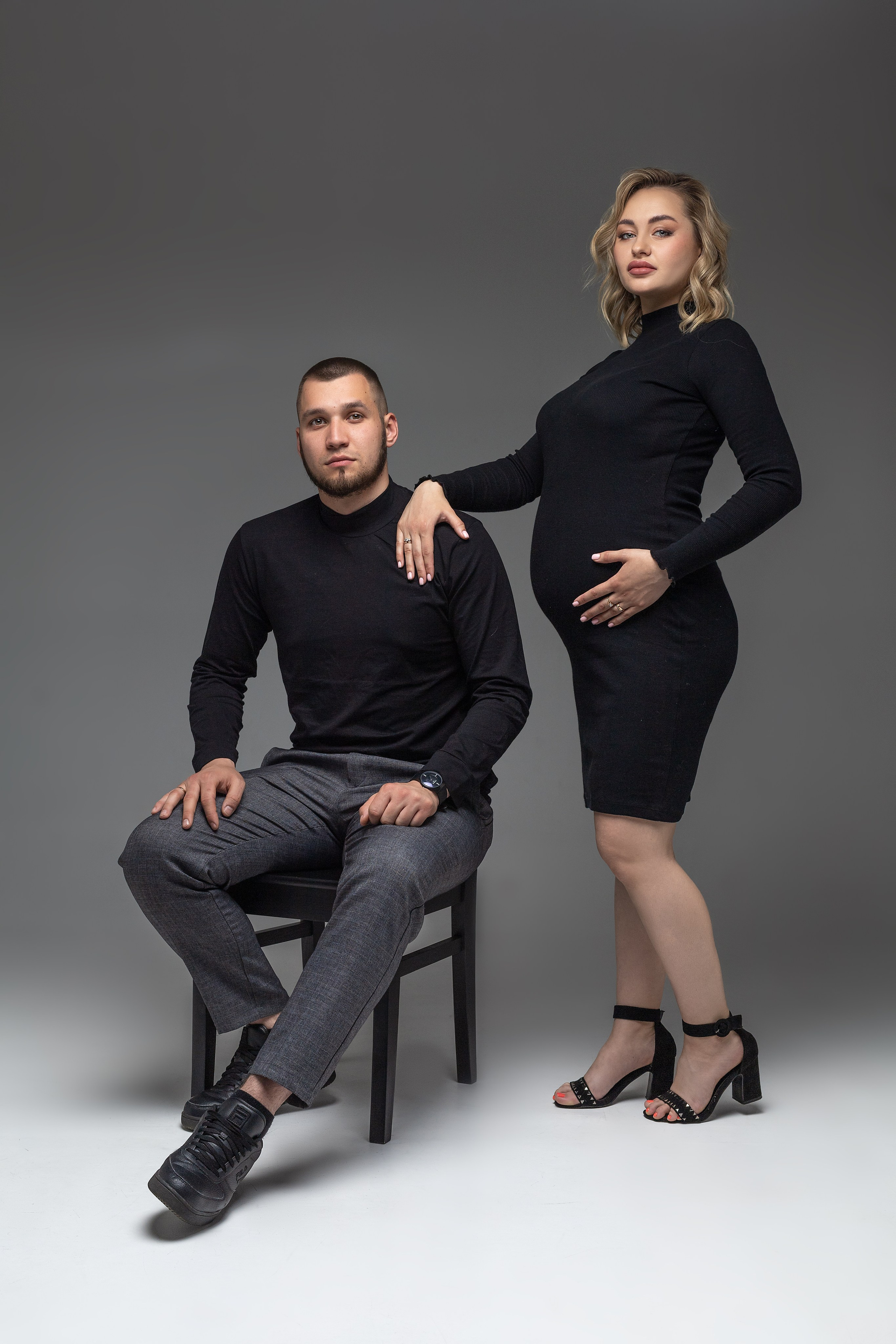 Беременность на белом фоне. Ирина Мезенцева | Женский и предметный фотограф | г. Омск