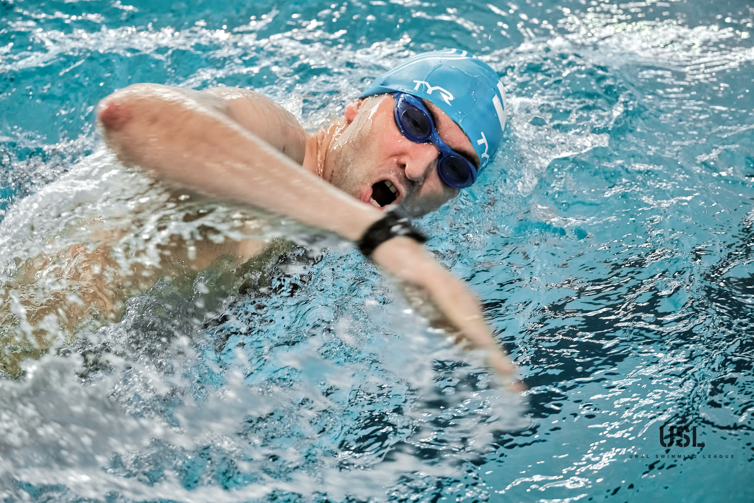 Спорт — плавание. Фотограф в Екатеринбурге Наталия Нарышкина, бизнес контент, танец