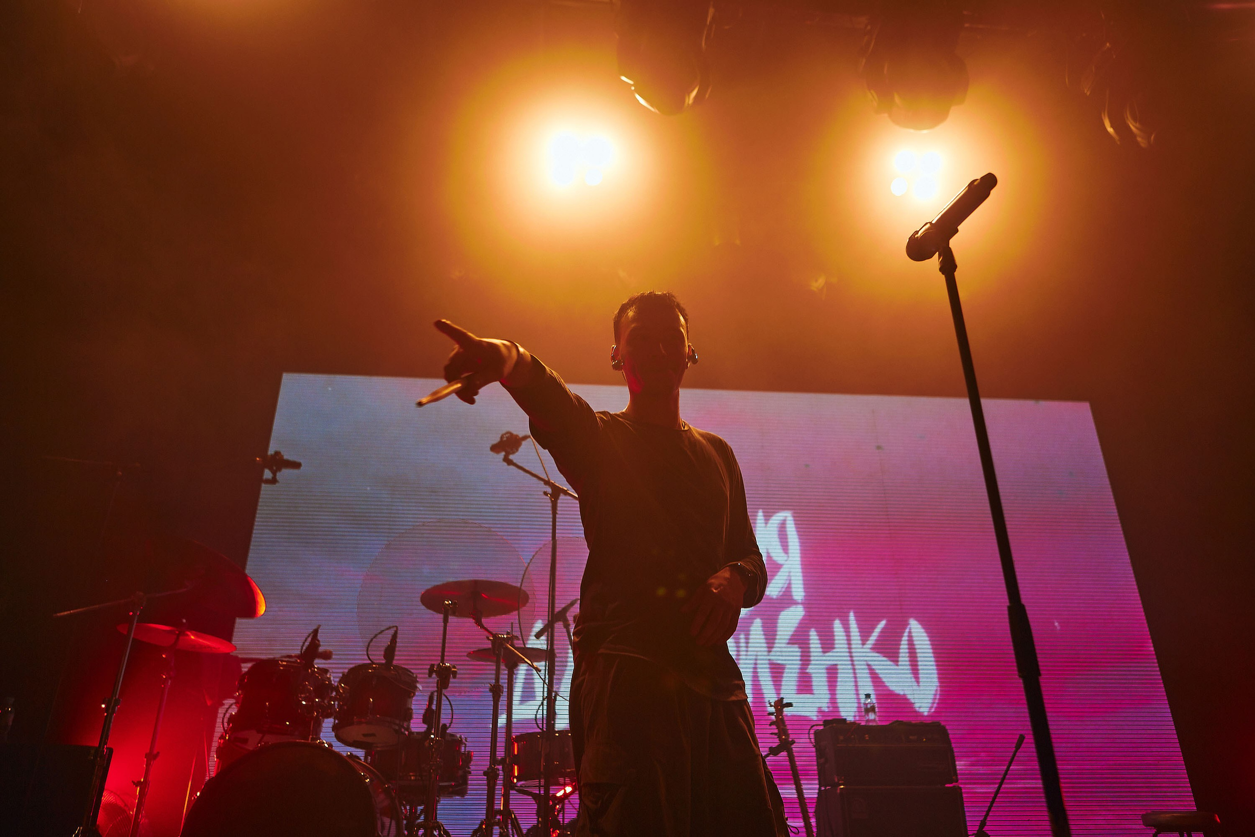 Ваня Дмитриенко «НА ОДНОЙ ОРБИТЕ ТУР». Андрей Цветков — репортажный, свадебный и портретный фотограф в Санкт-Петербурге