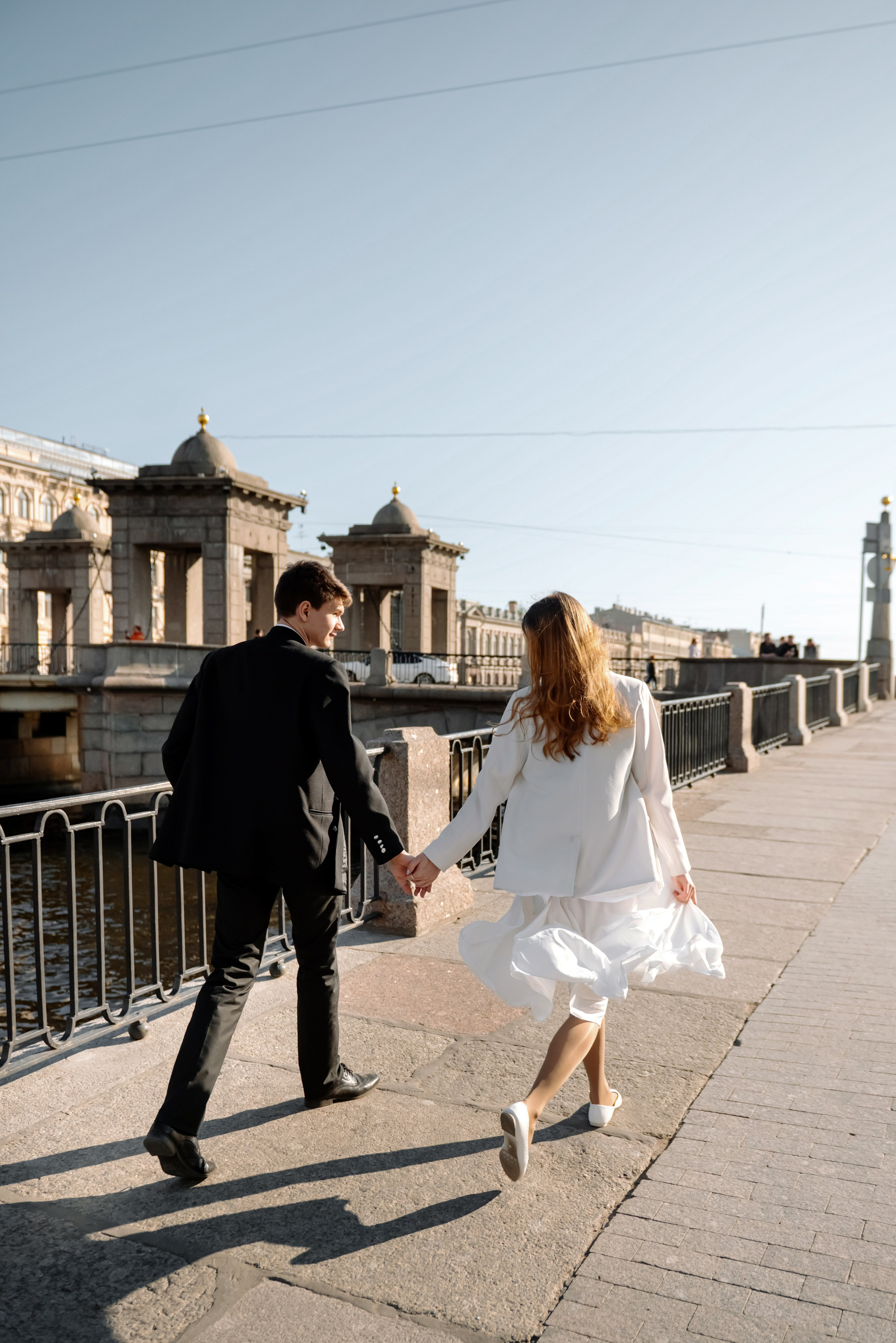Прогулка у моста. Свадебный и сеейный фотограф в Санкт-Петербурге Елена Худякова