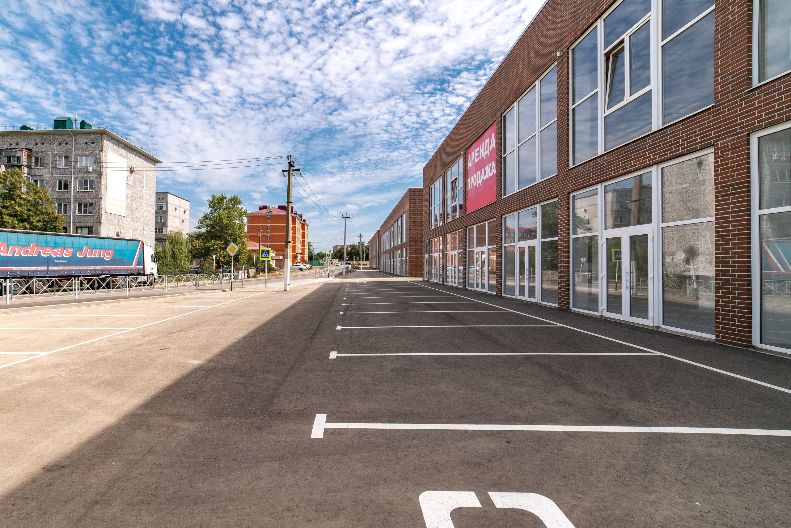 Коммерческая недвижимость. Создаю контент для бизнеса- Андрей Корниенко и упаковываю компании и экспертов в Краснодаре