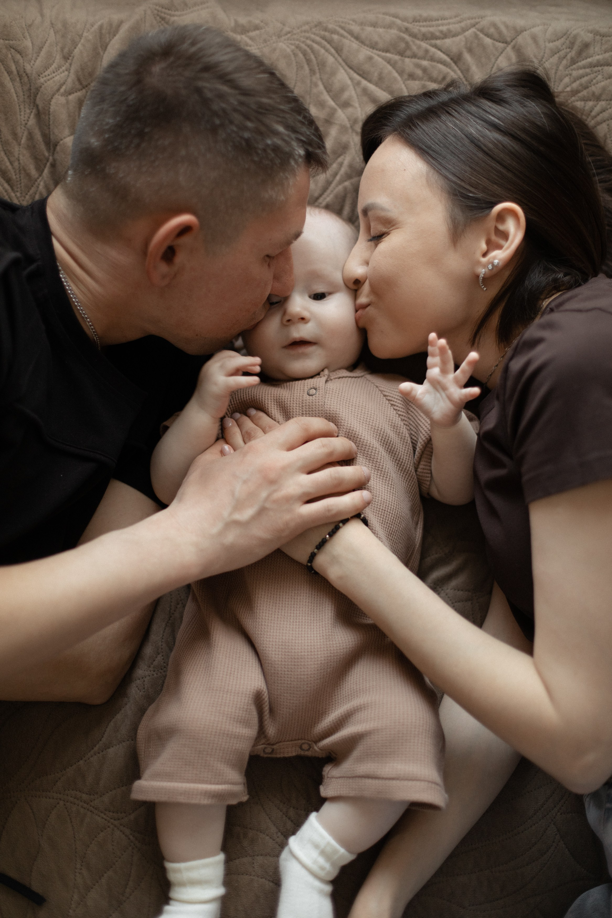 Лева и его родители. Семейный фотограф Челябинск