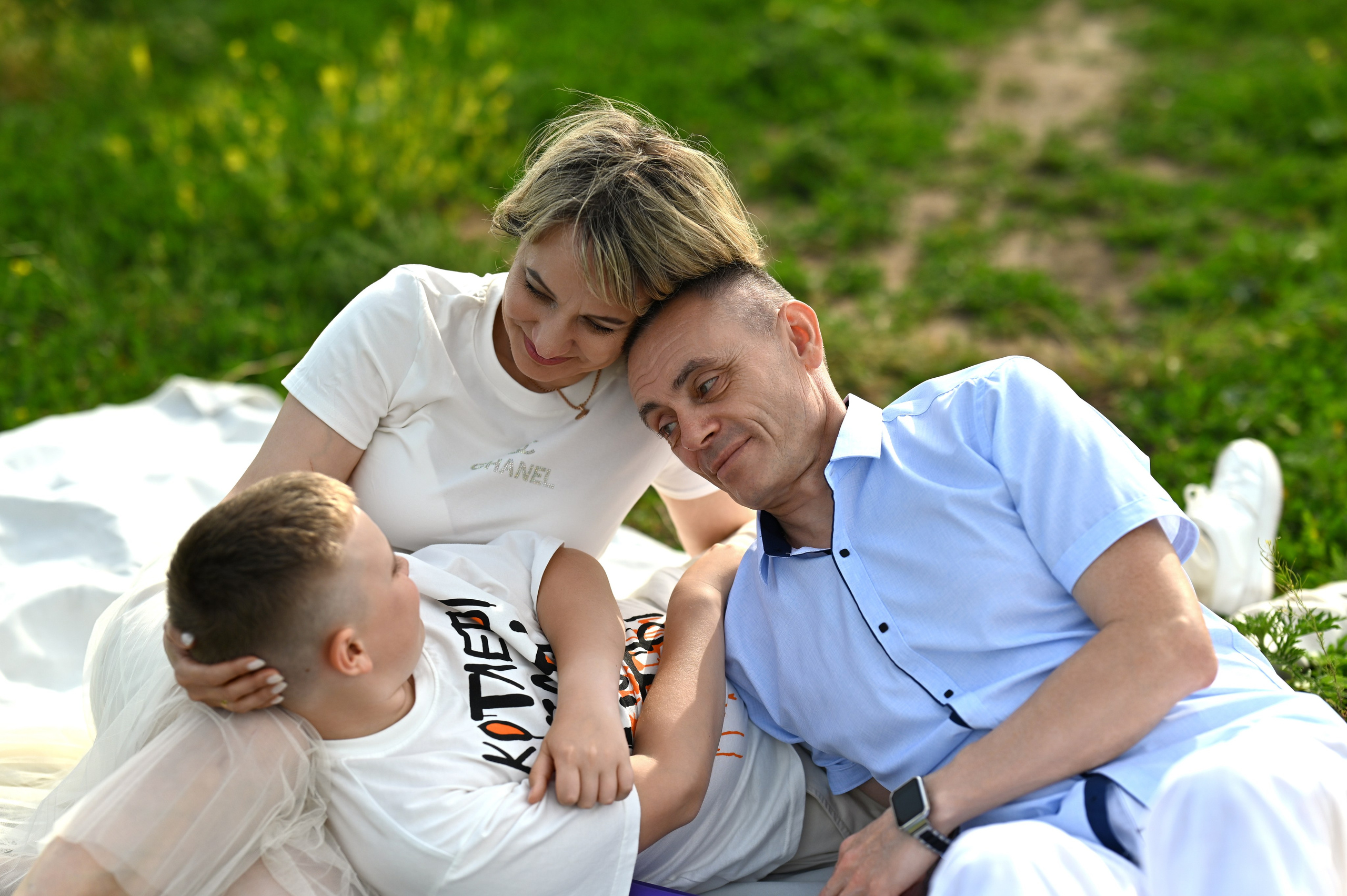 Семейная фотосессия на природе в Ростове-на-Дону. Школьный и семейный фотограф в Ростове-на-Дону
