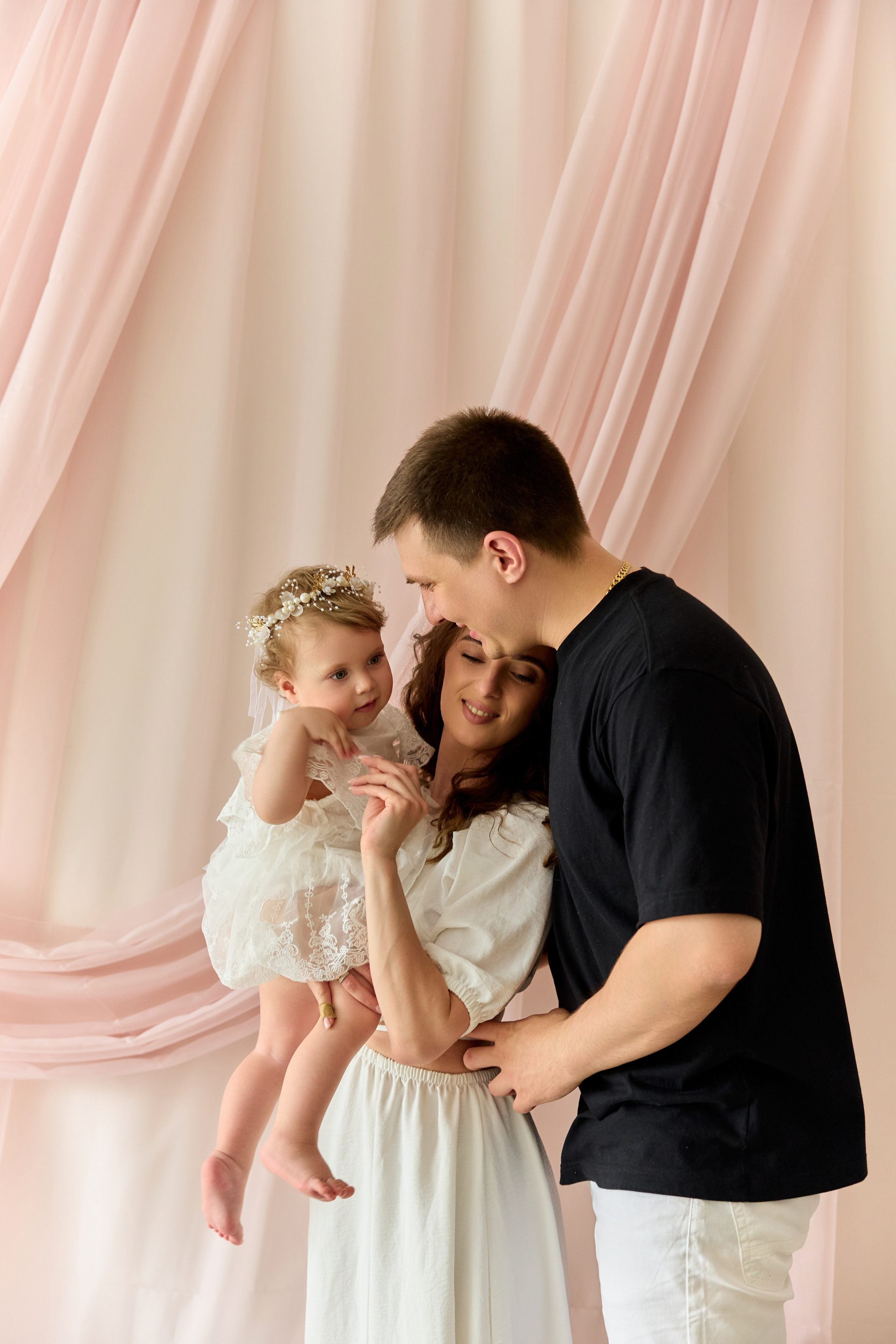 Евочка и родители 1 годик. Kharchenkotatianaweddingphoto
