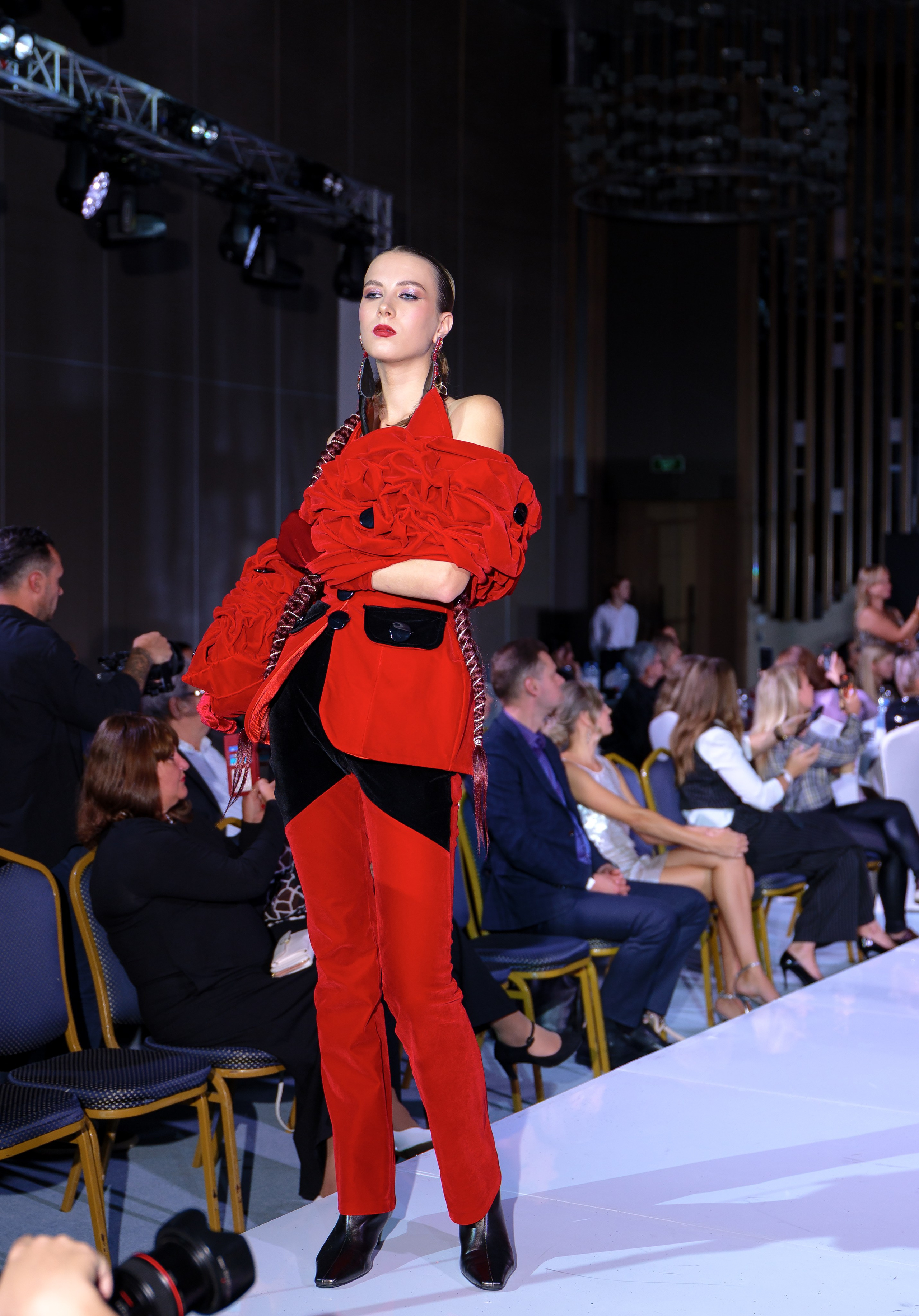 BITVA BRENDOV -модный показ. Сайт фотограф в Керчи Кислый Юрий