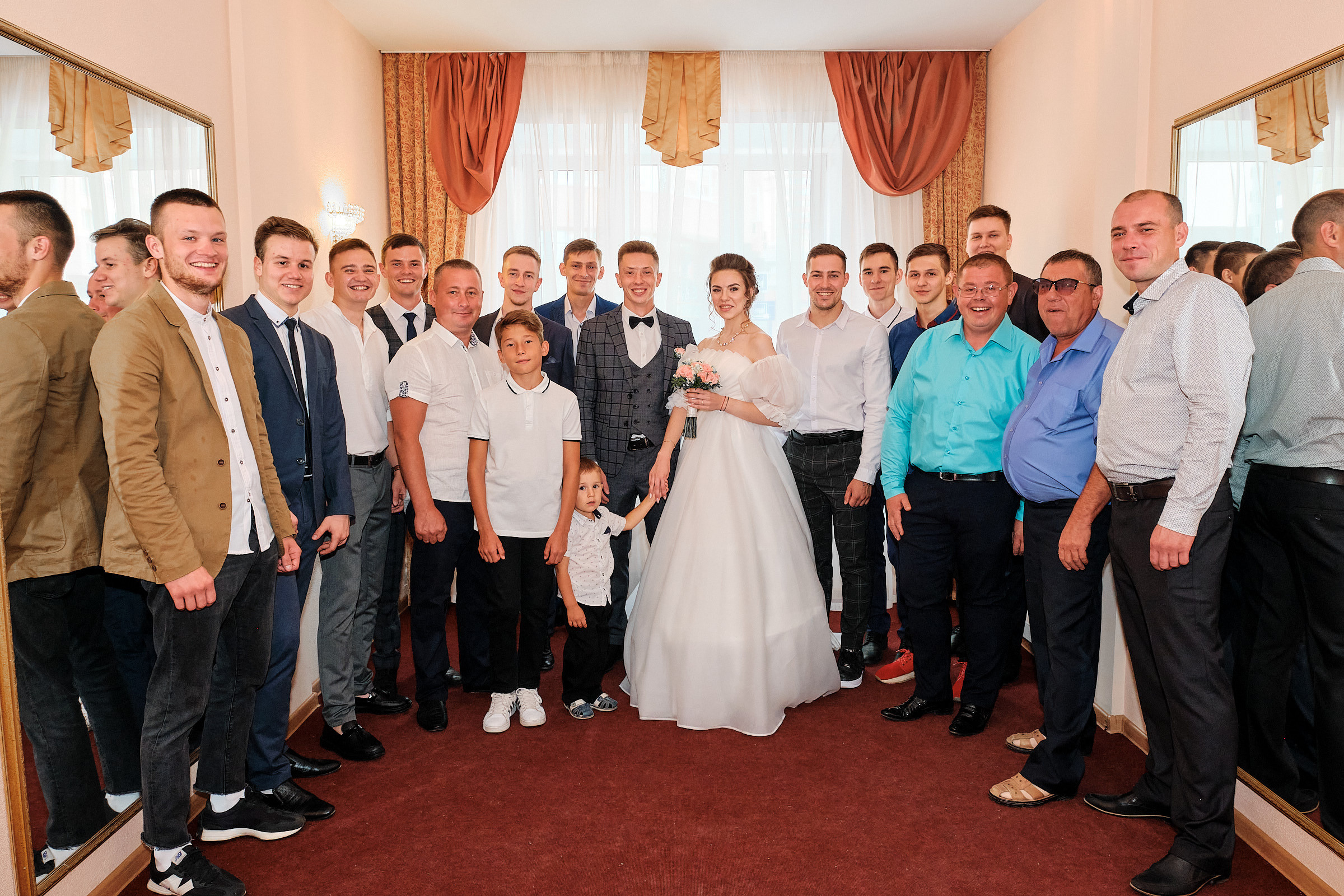 Антон и Кристина фотосъёмка свадьбы Юра Сахар. Профессиональный фотограф в Екатеринбурге Юра Сахар