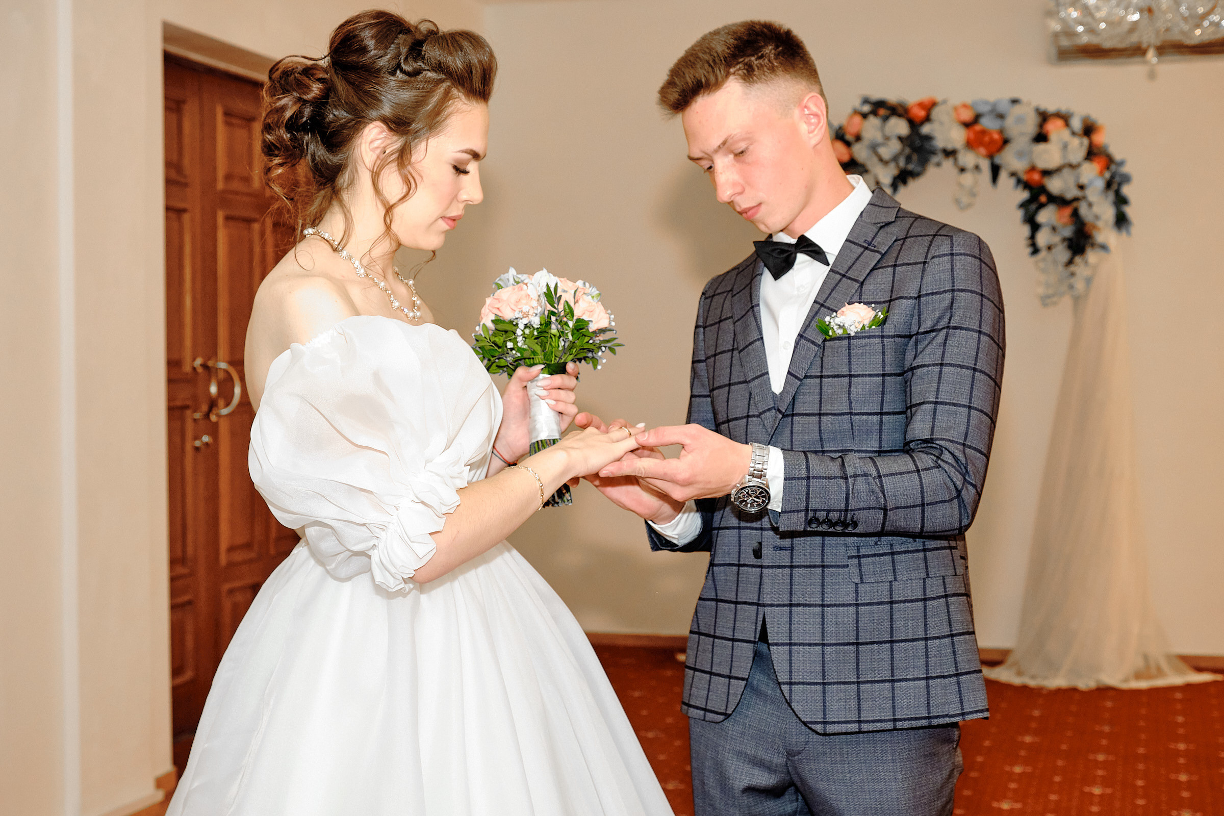 Антон и Кристина фотосъёмка свадьбы Юра Сахар. Профессиональный фотограф в Екатеринбурге Юра Сахар