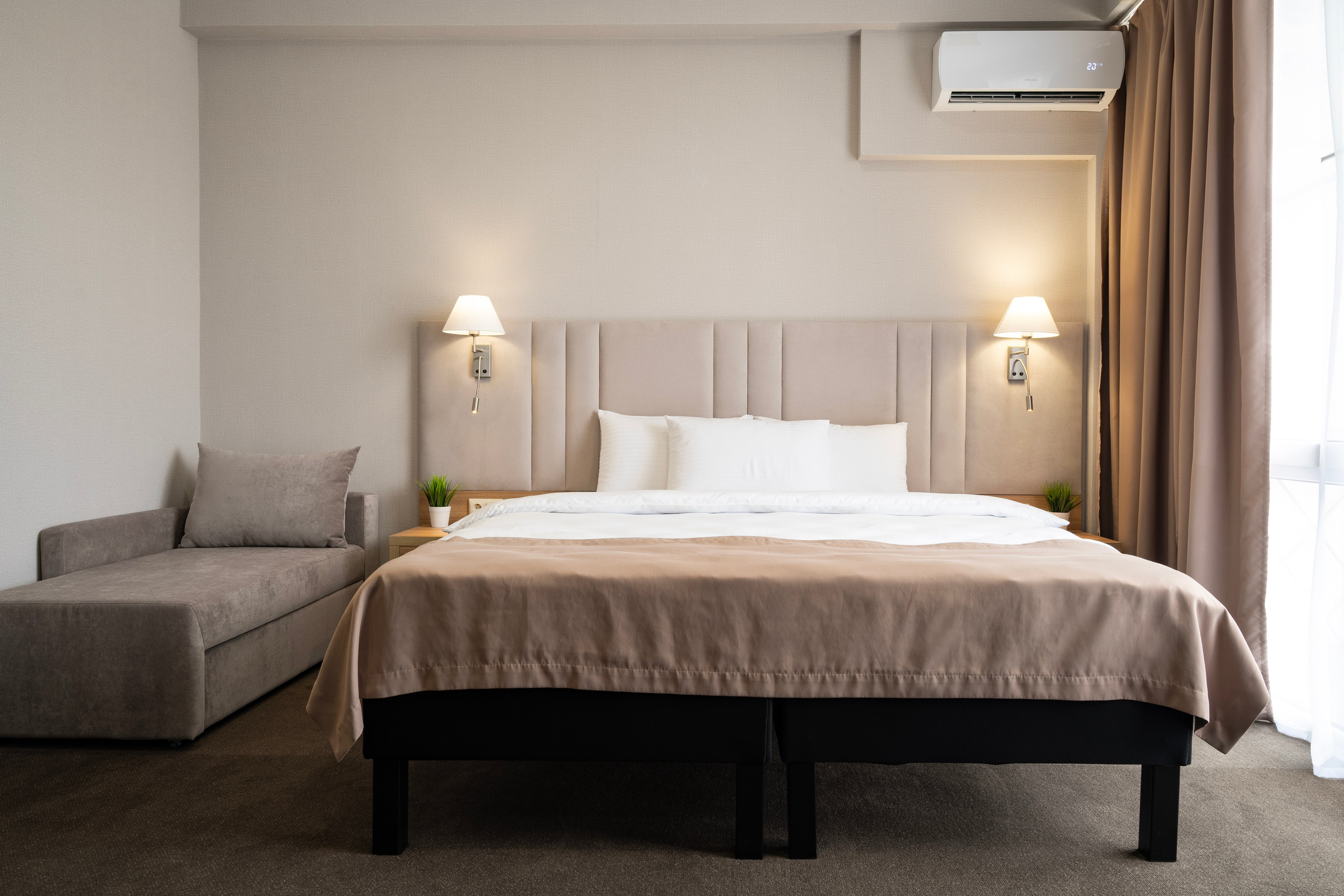 Отель Sariya. Главная