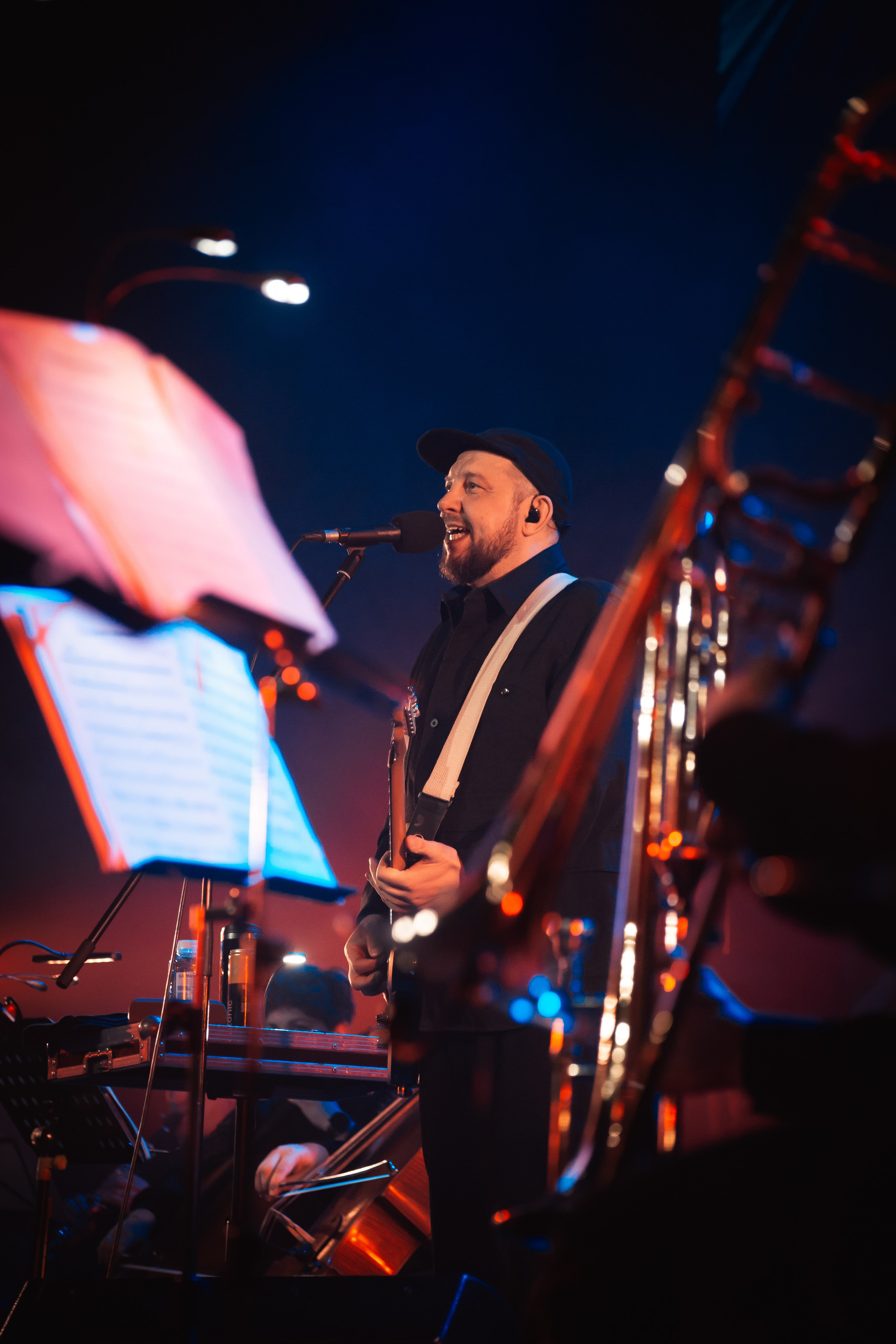 Сергей Бобунец с оркестром, Гранд холл Сибирь, 18.03.2026. Фотограф Регина Крикунова г. Красноярск
