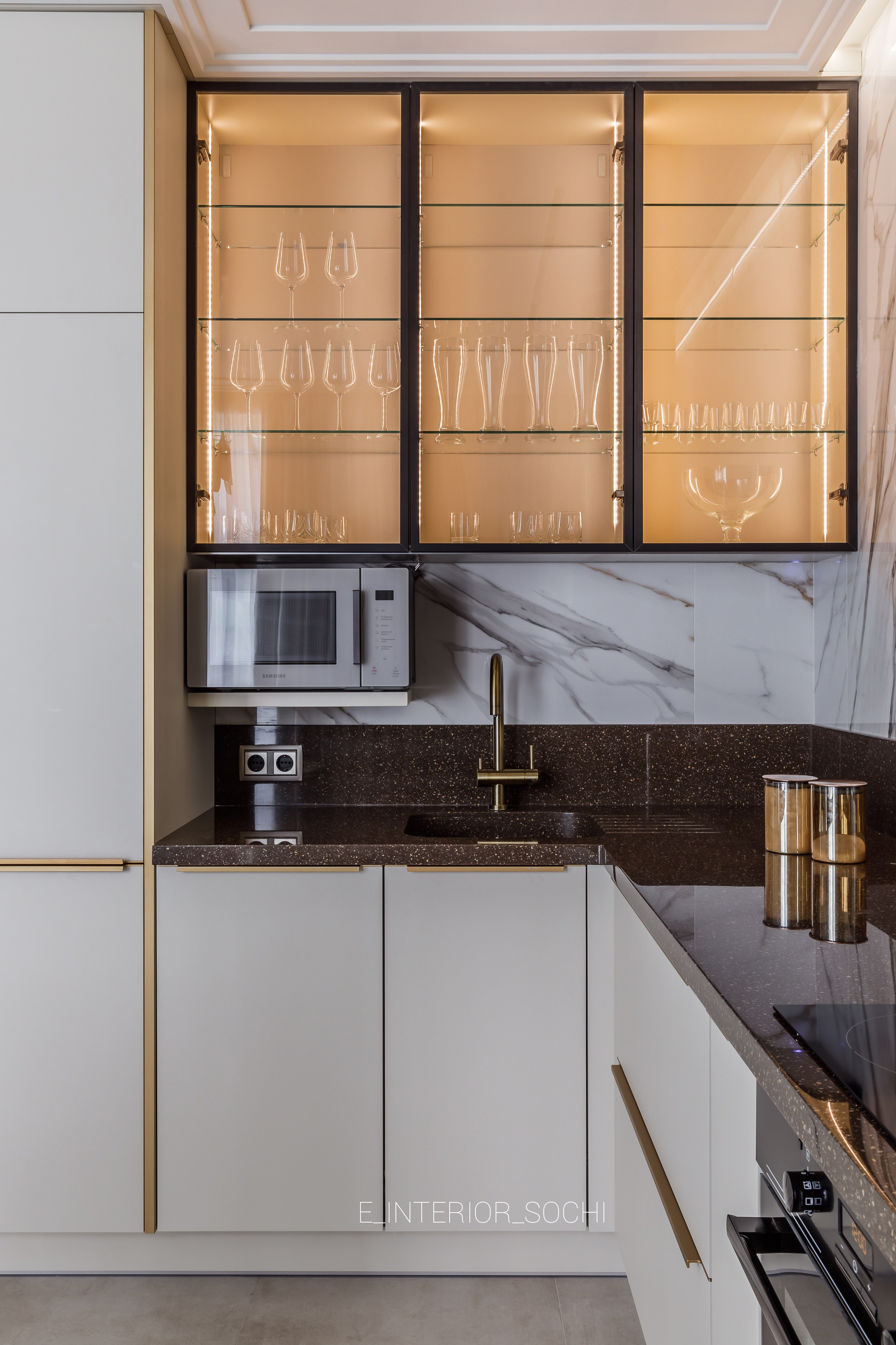 TROPICAL BREEZE. Дизайн интерьера Евгения Тисленко