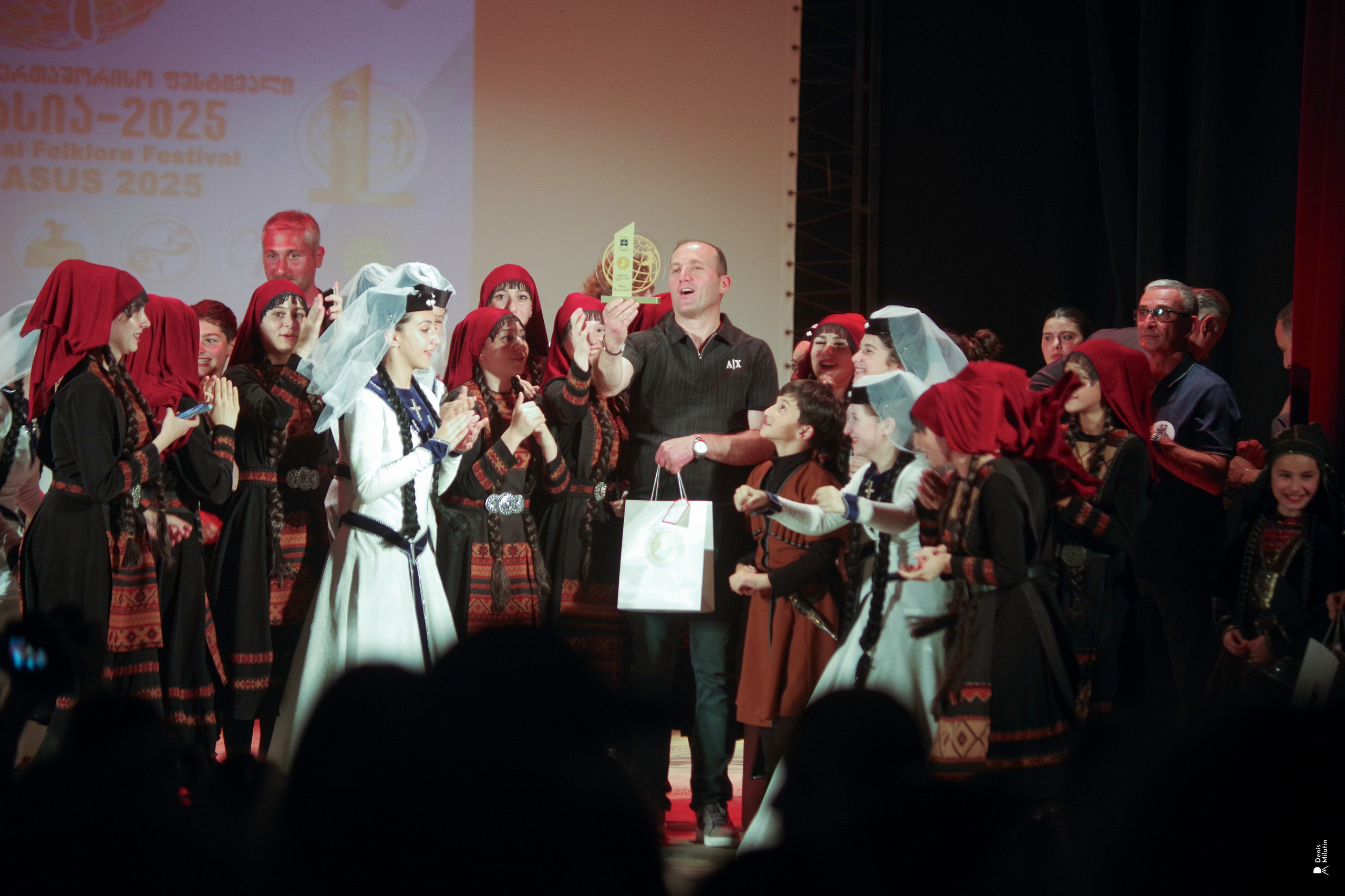 Танцы в прекрасном Они. Портретный фотограф Денис Милютин