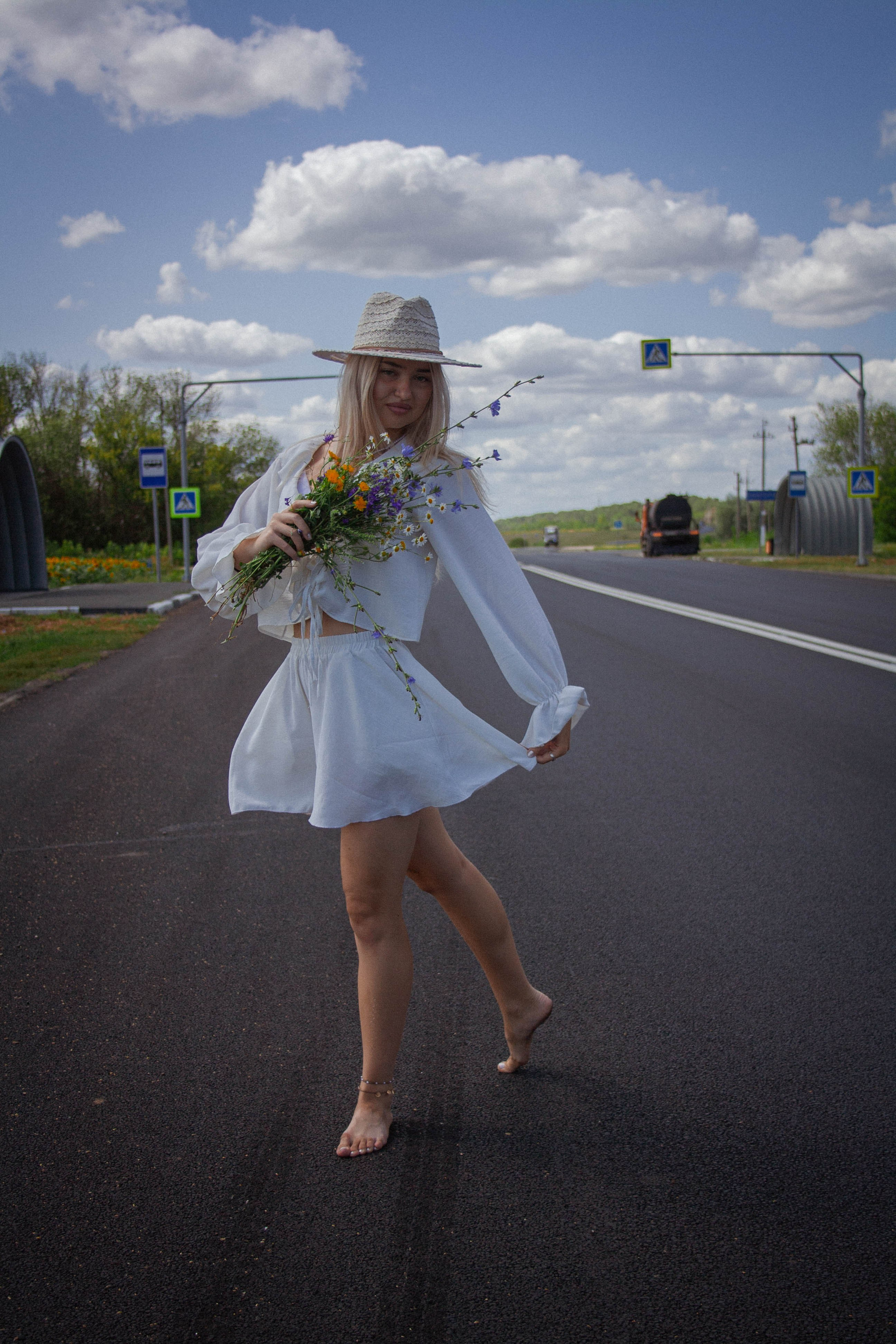 Настроение: уйти в поле с подсолнухами. Портретный фотограф в Саратове