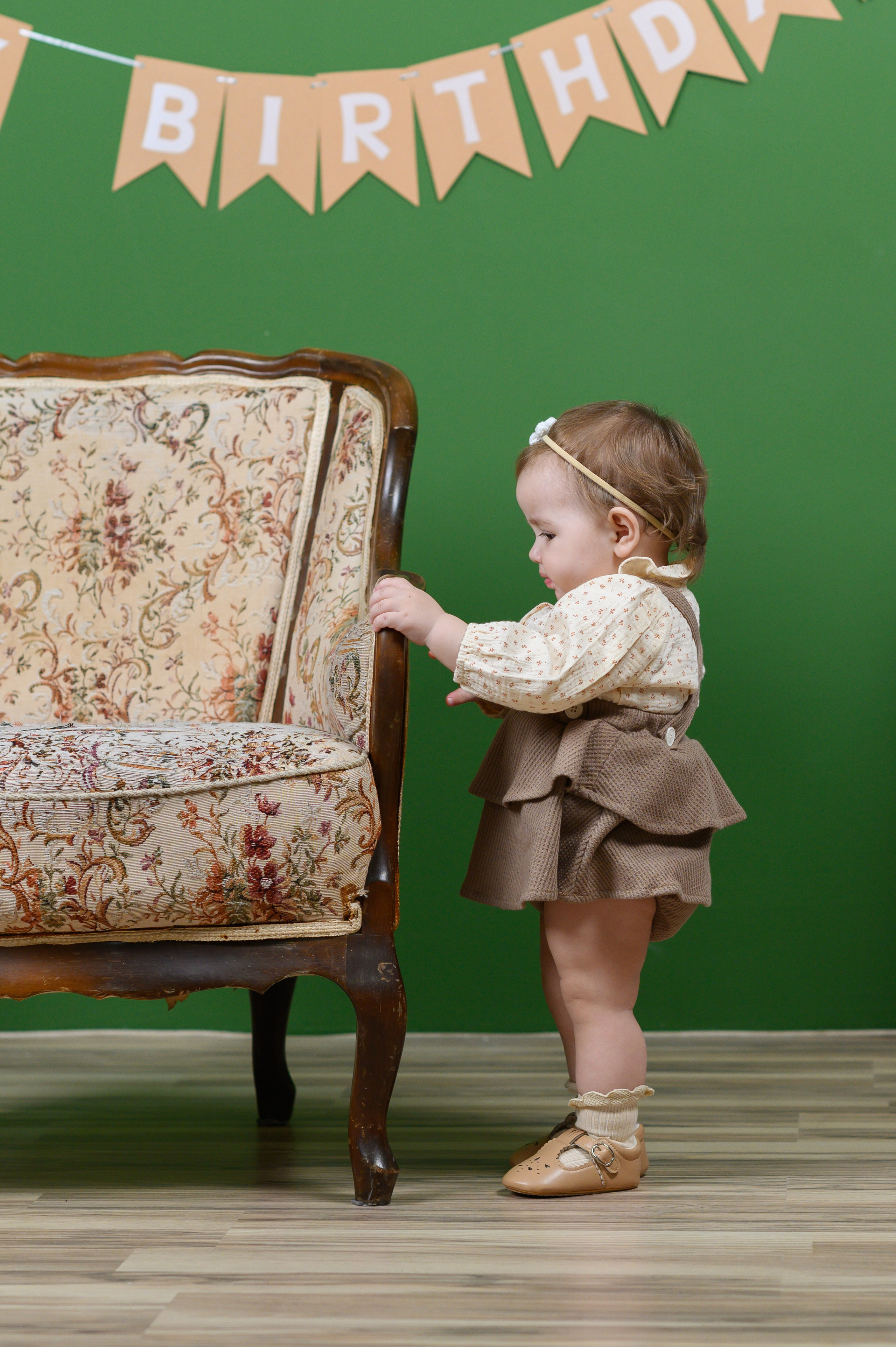 Годик. Детский фотограф Абхазия